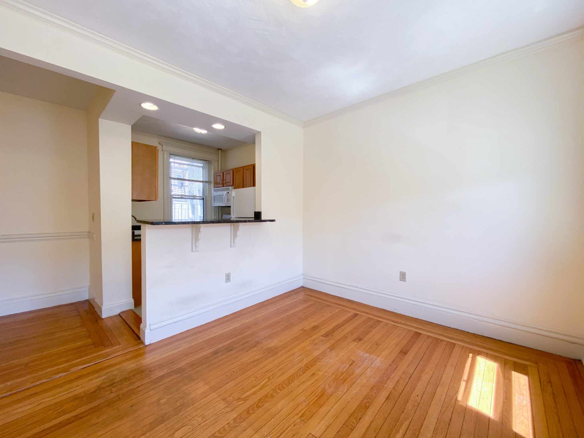 24 Queensberry St, Fenway