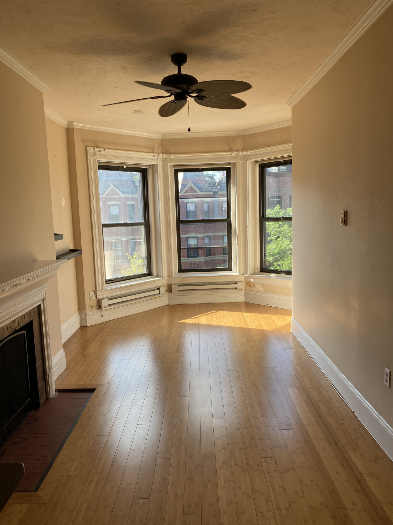 250 Newbury St, Back Bay