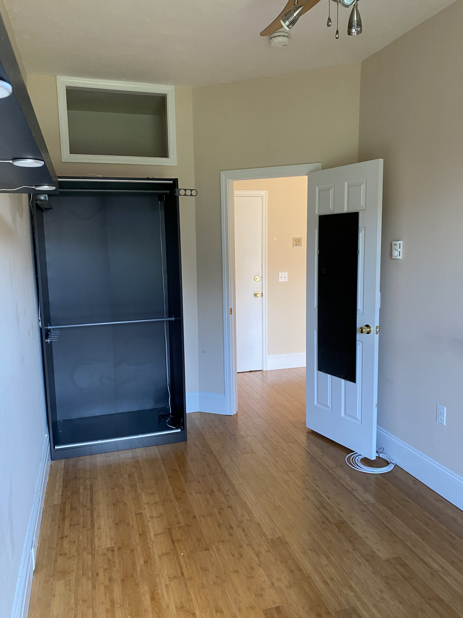 250 Newbury St, Back Bay