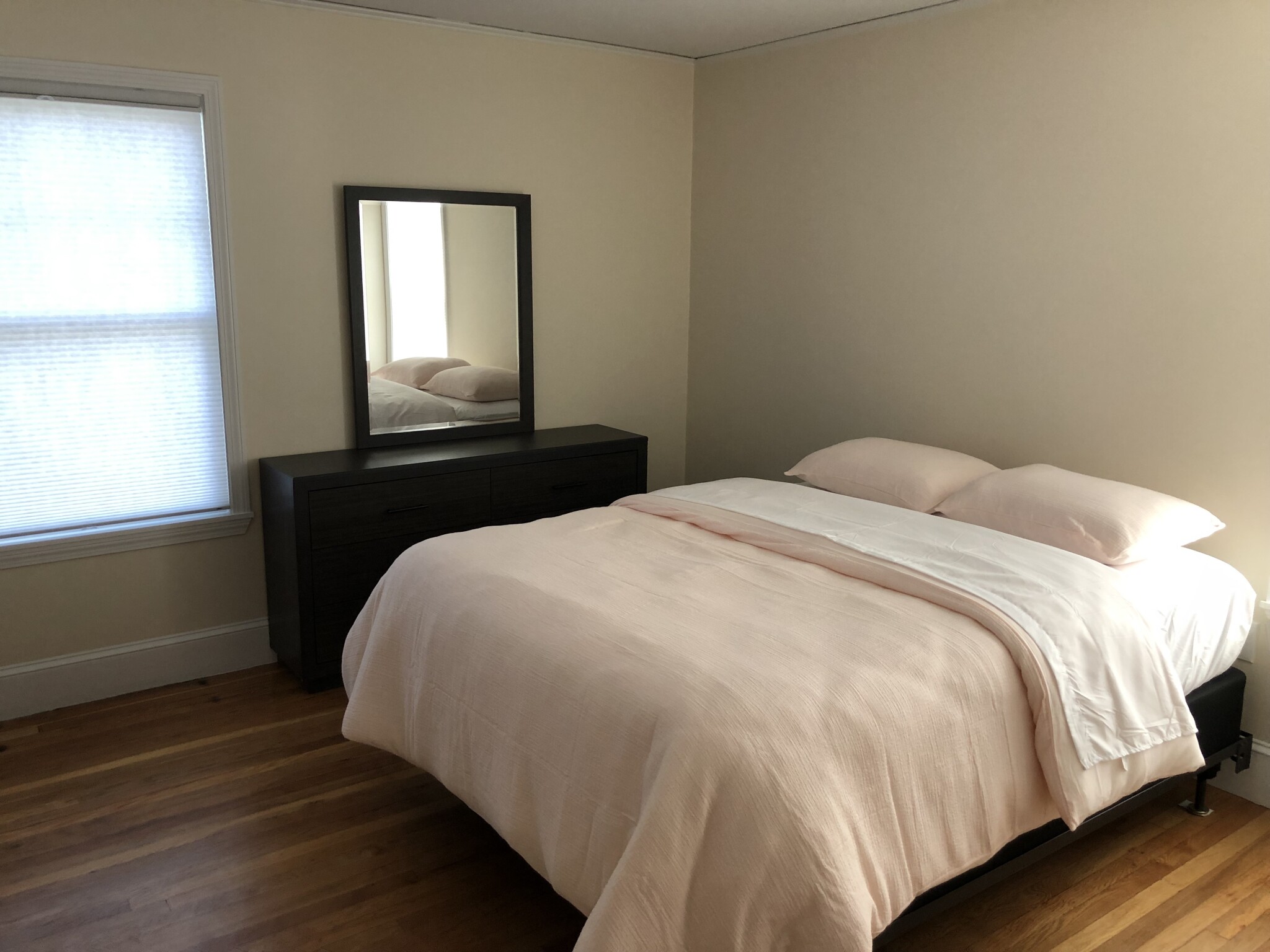 14 Netherlands Rd, Brookline Village