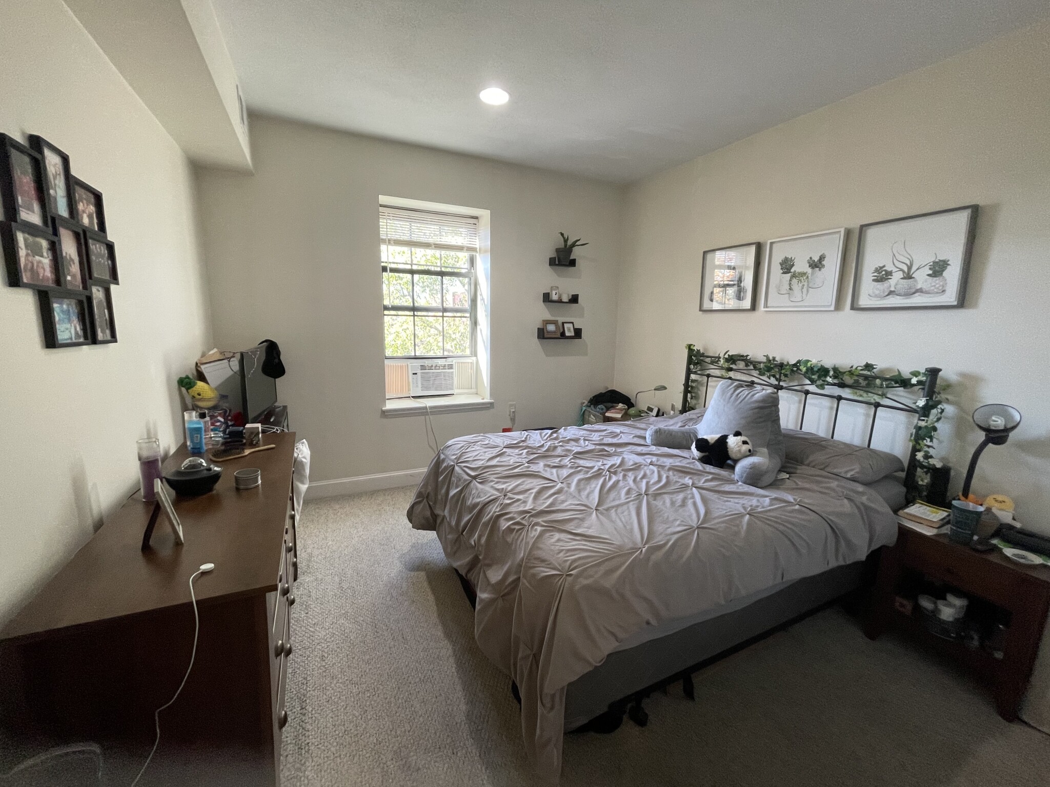 14 John Eliot Sq, Roxbury