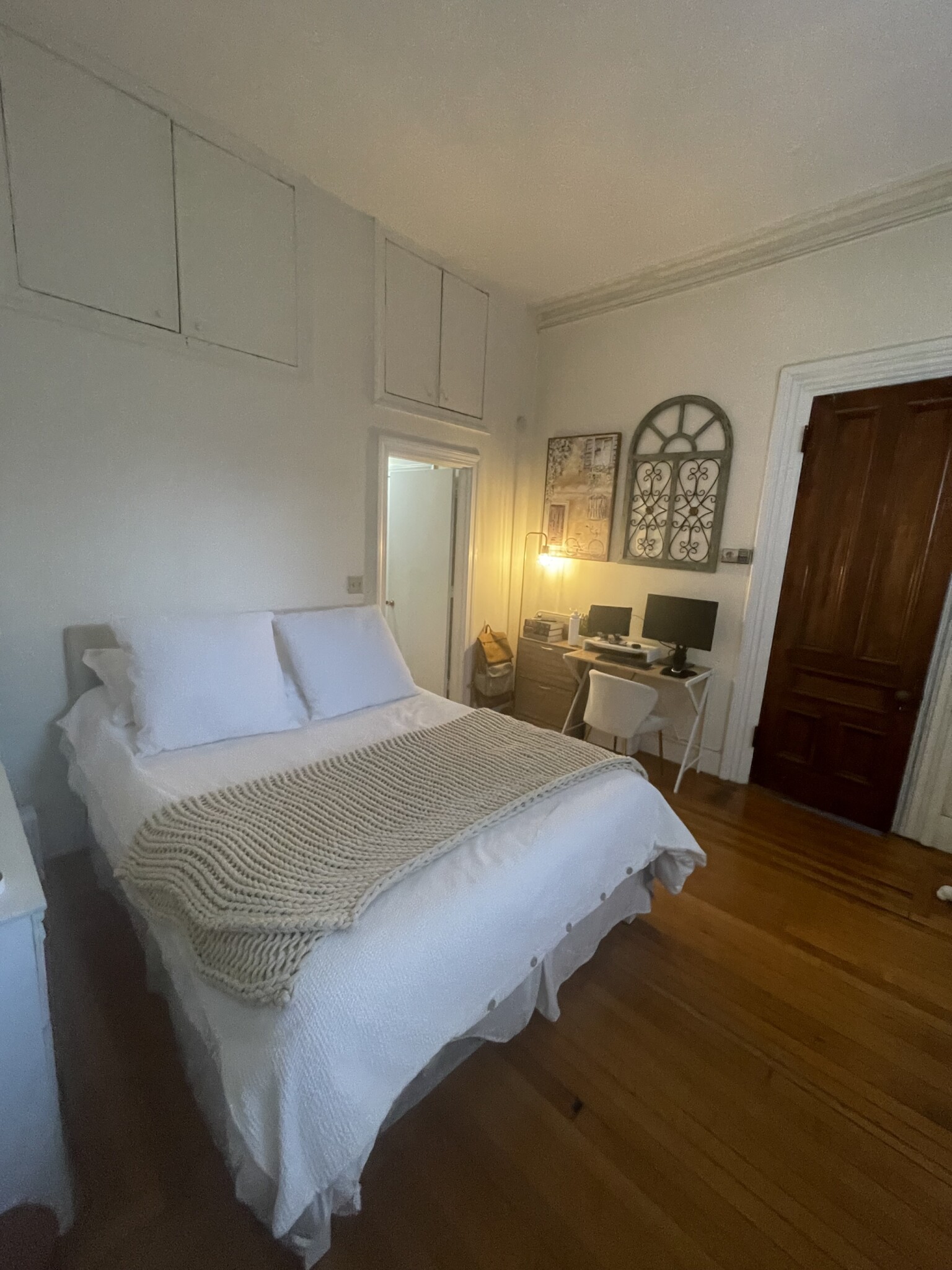 16 Hereford St, Back Bay