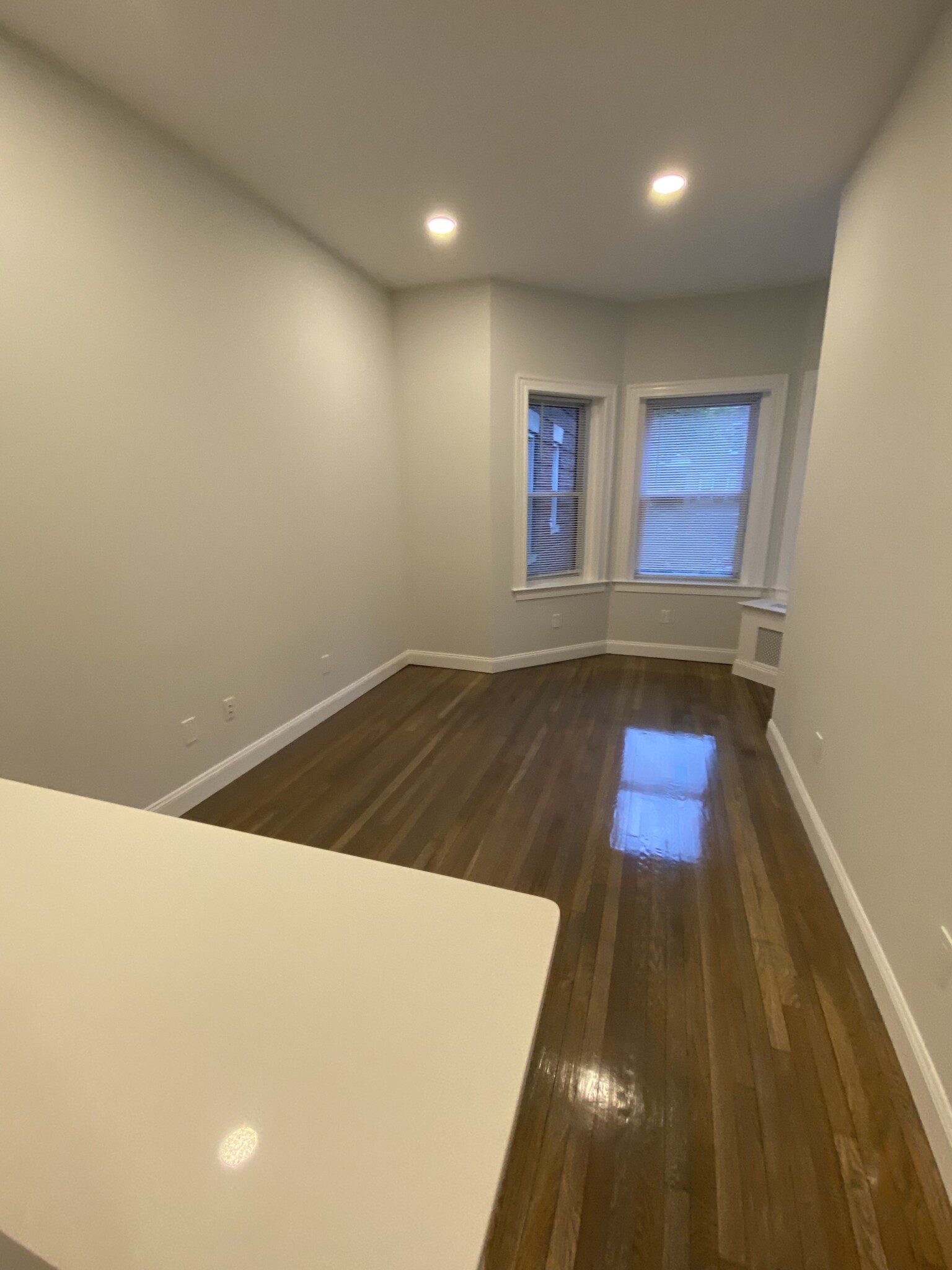 102 Queensberry St, Fenway