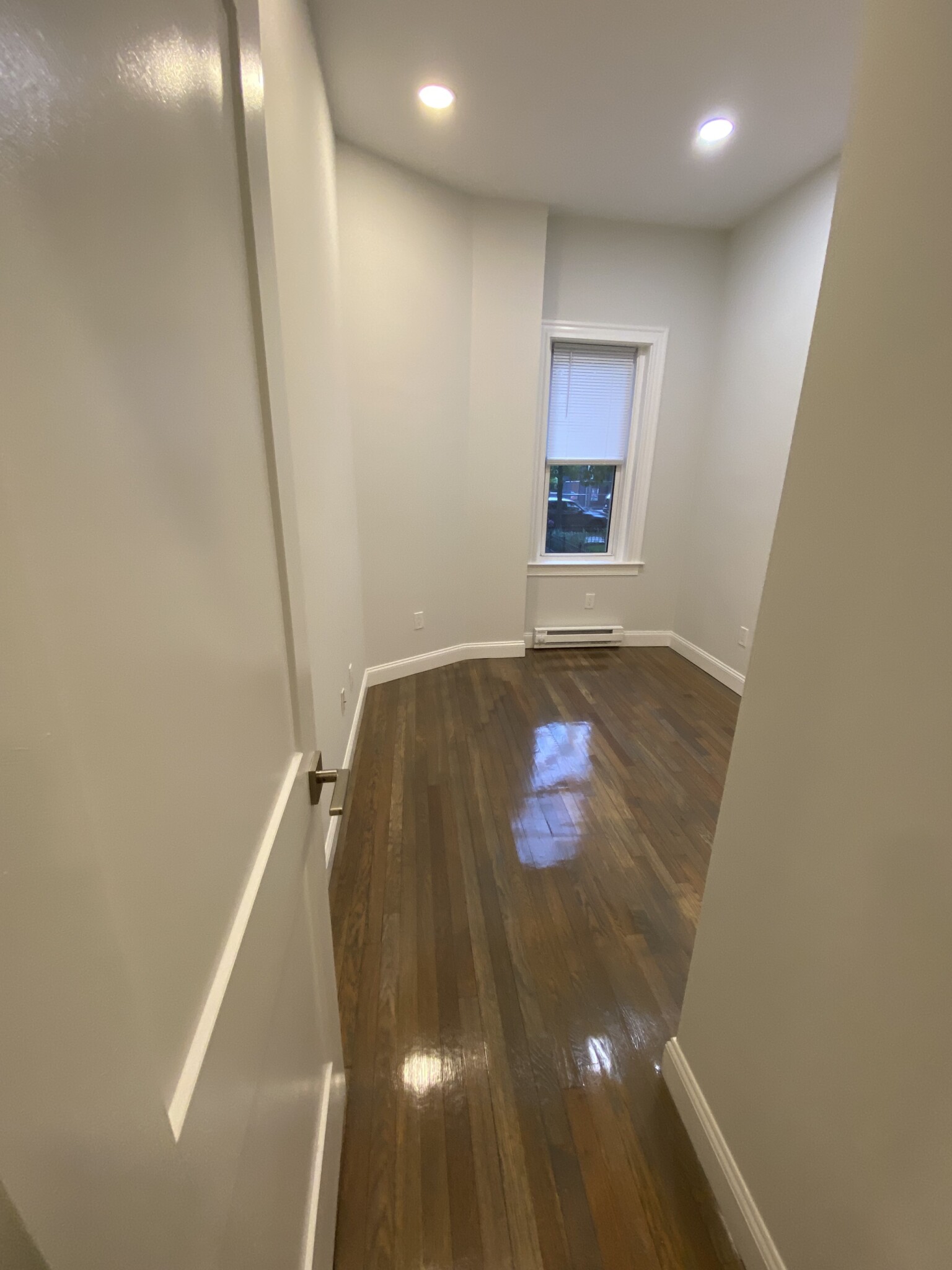 102 Queensberry St, Fenway