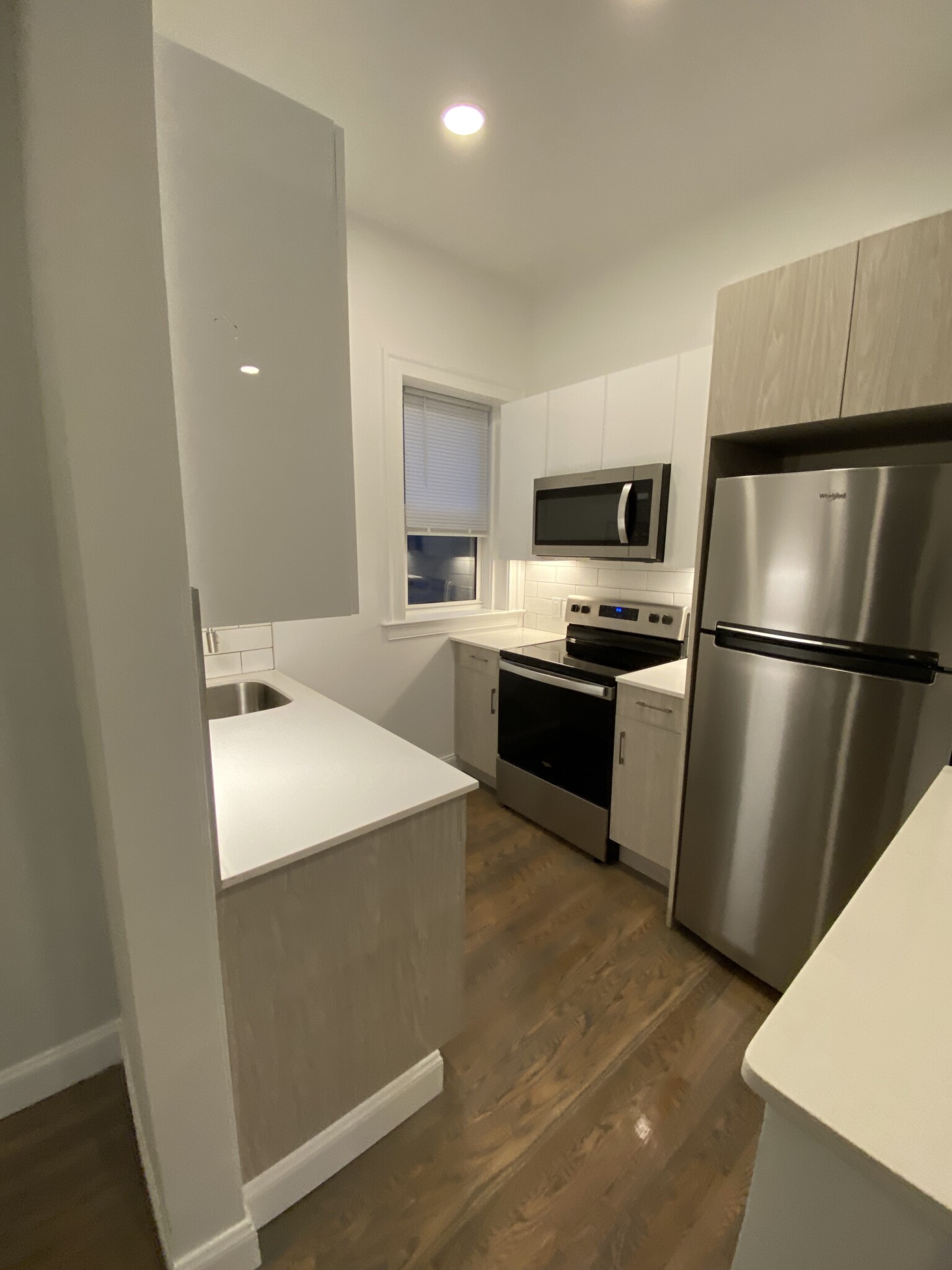 102 Queensberry St, Fenway