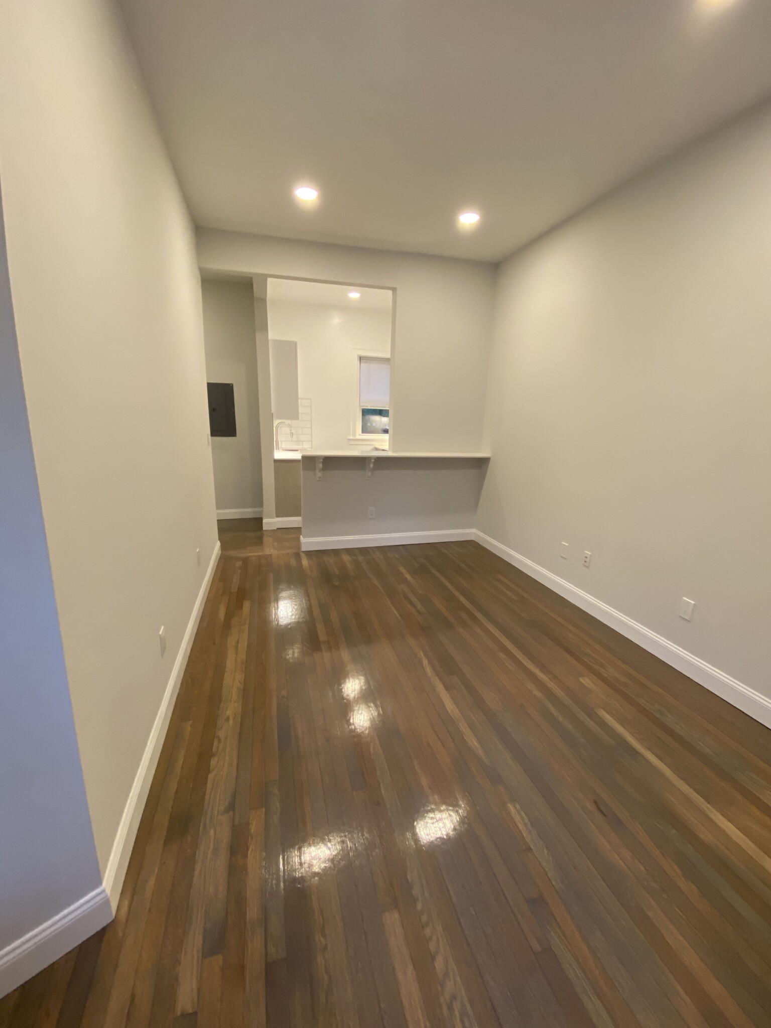 102 Queensberry St, Fenway