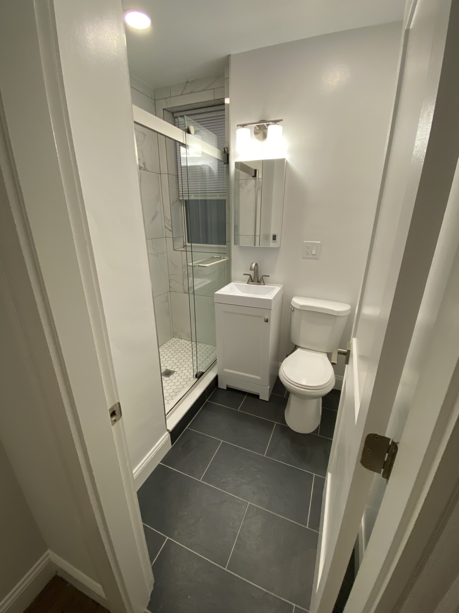 102 Queensberry St, Fenway