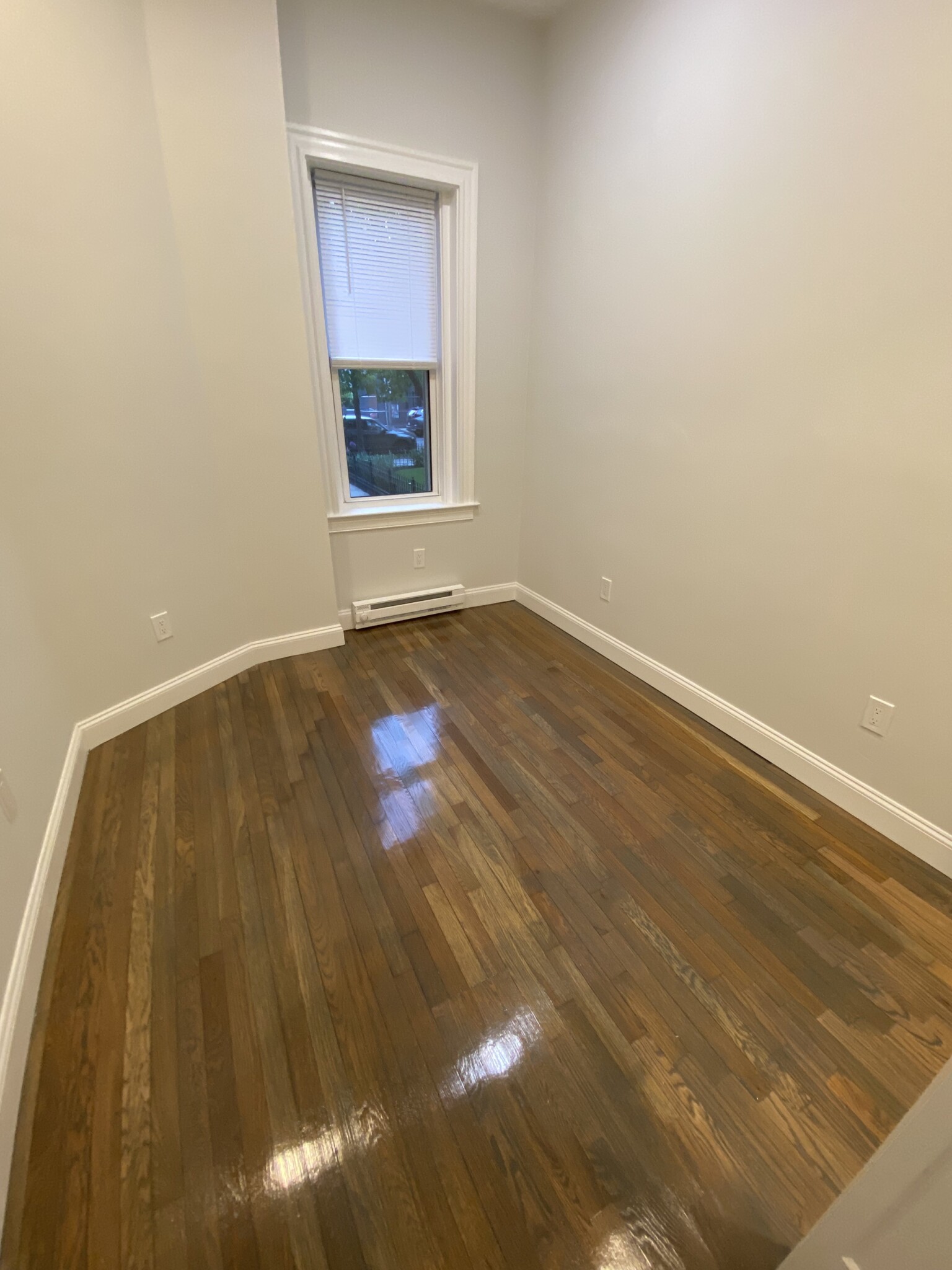 102 Queensberry St, Fenway