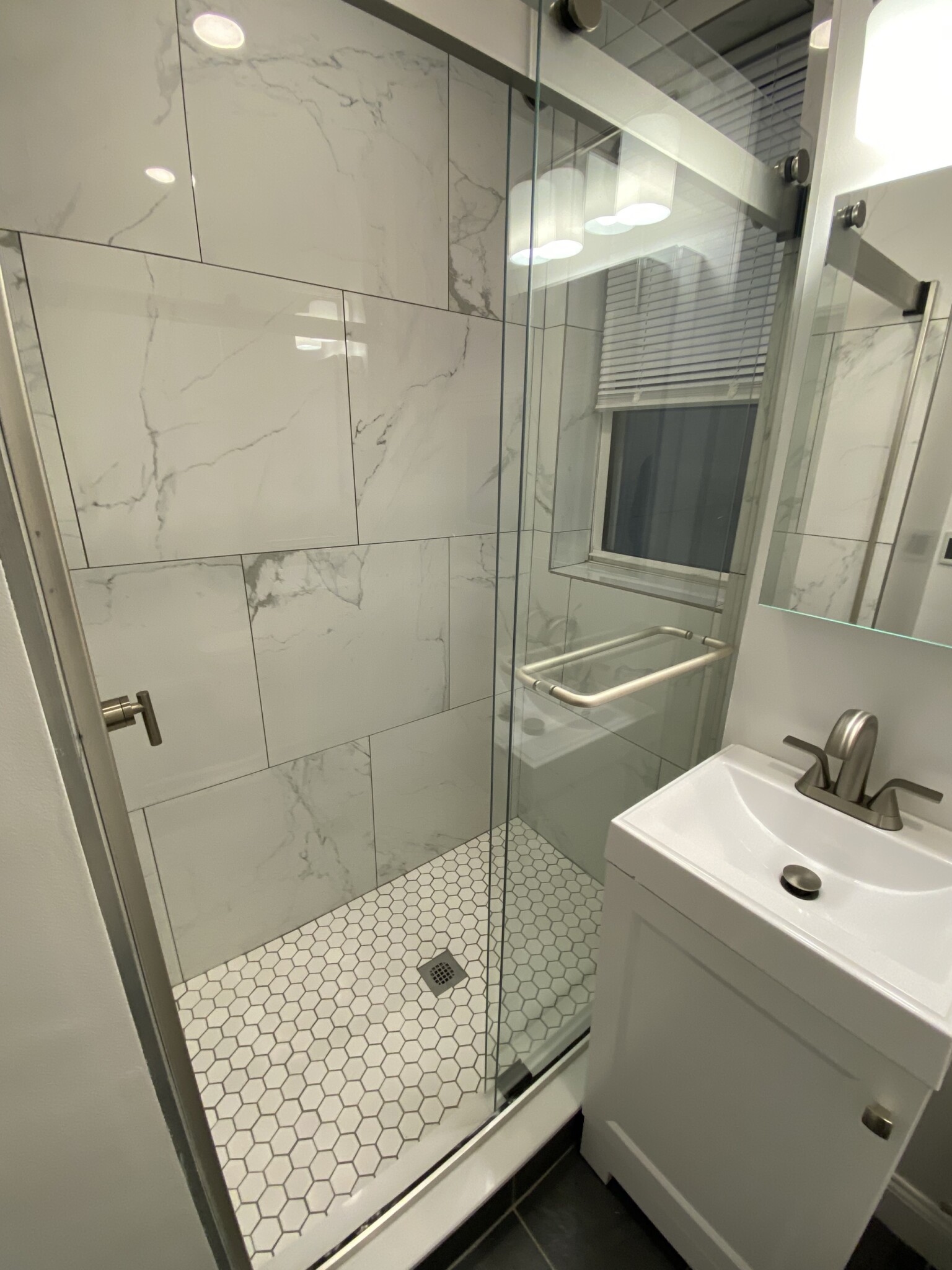 102 Queensberry St, Fenway