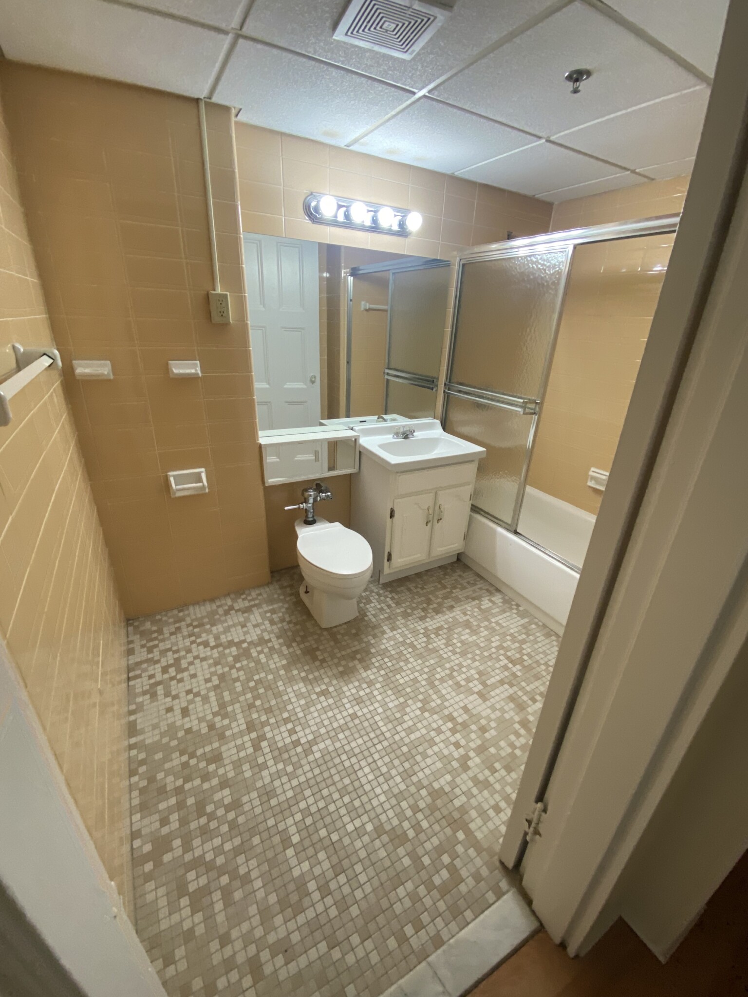 62 Boylston St, Downtown