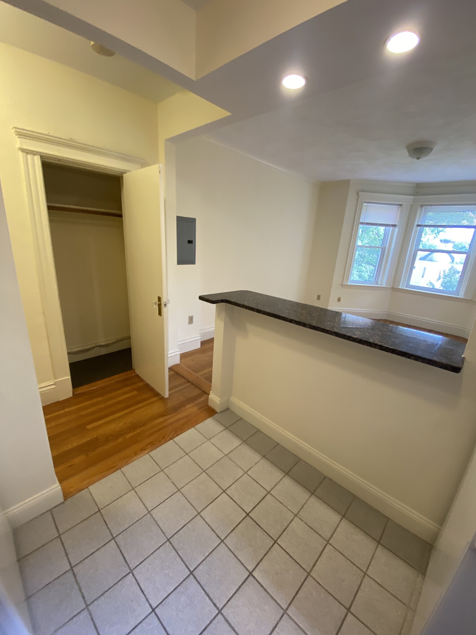 98 Queensberry St, Fenway