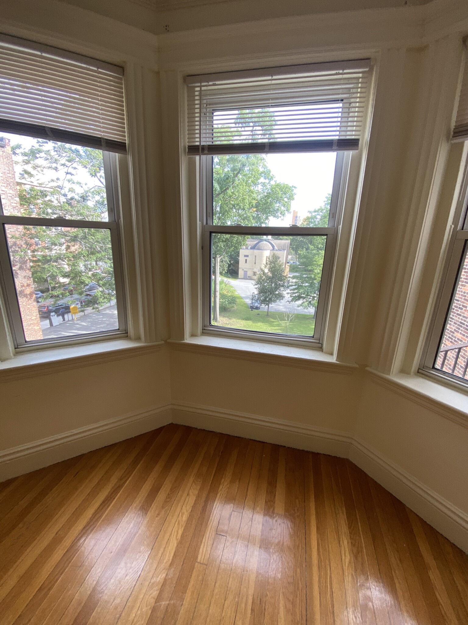 98 Queensberry St, Fenway