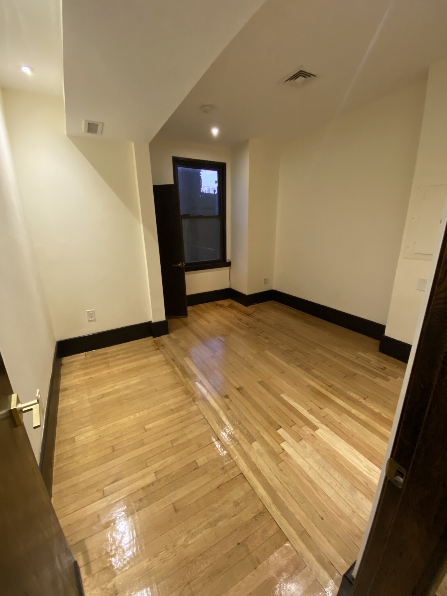 36 Gloucester St, Back Bay