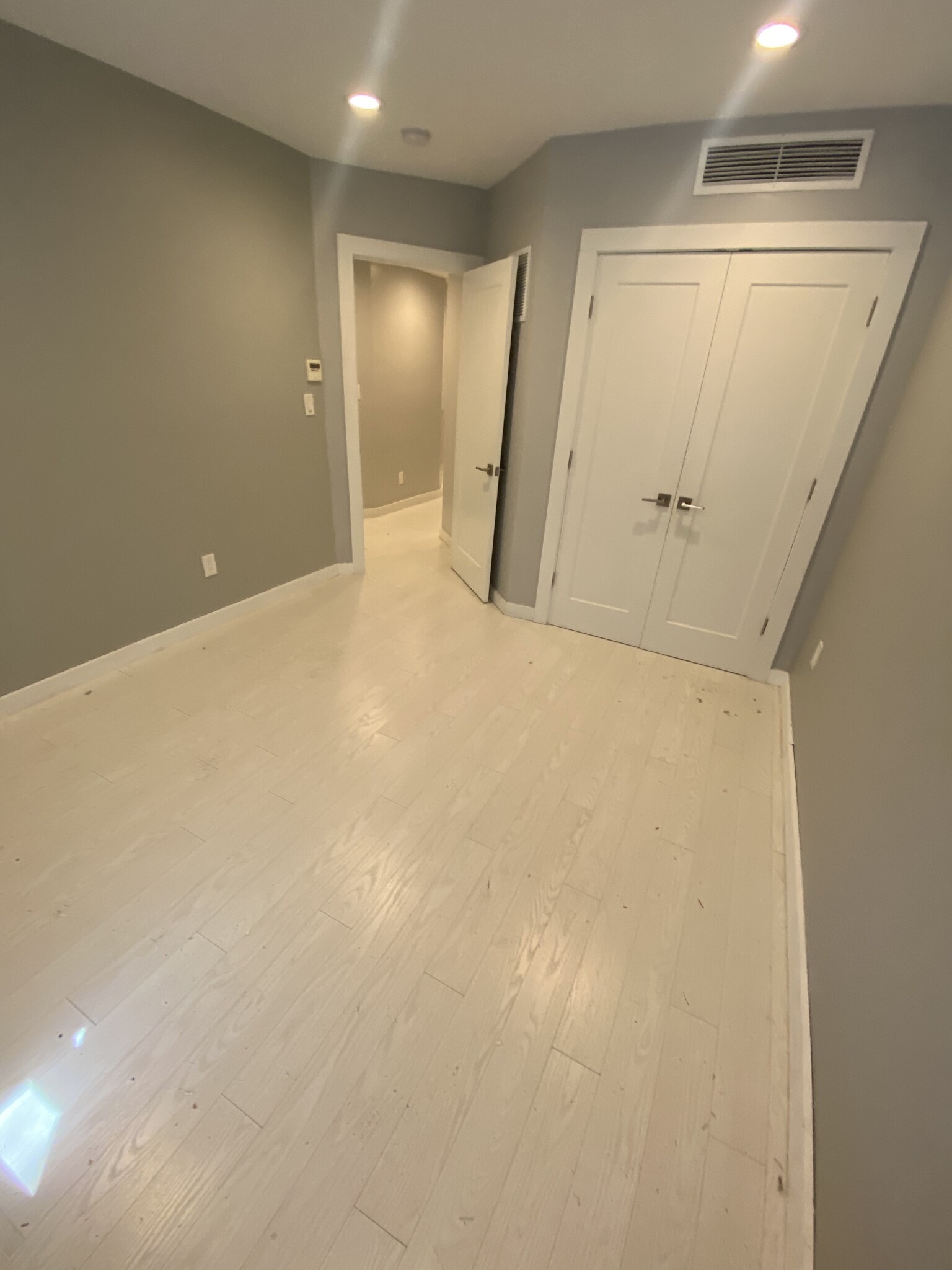 469 Massachusetts Ave, South End