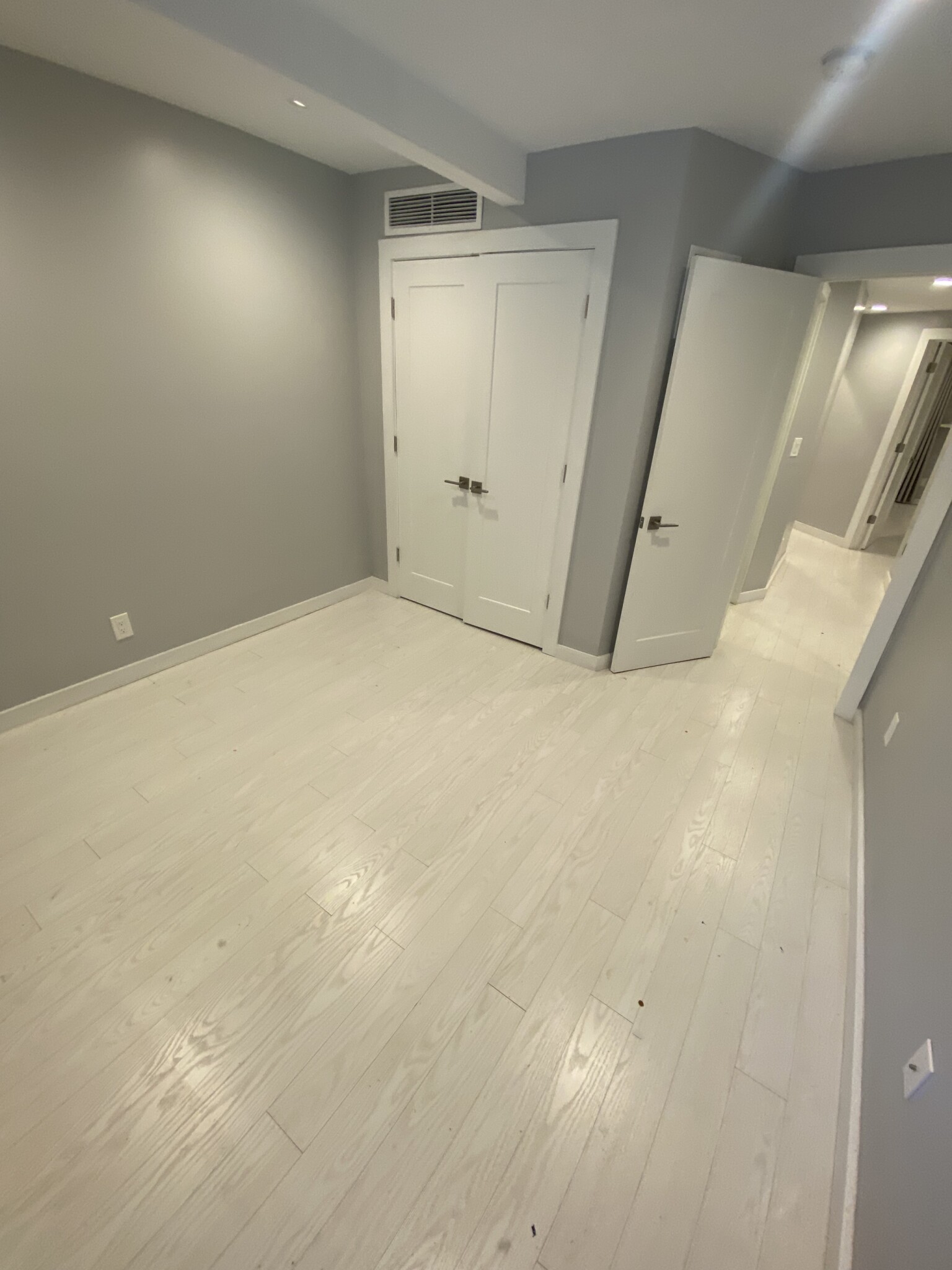 469 Massachusetts Ave, South End