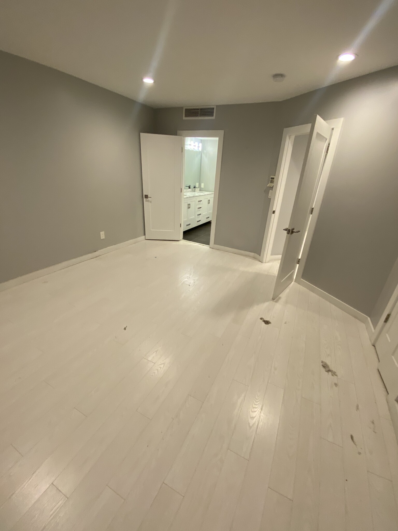 469 Massachusetts Ave, South End