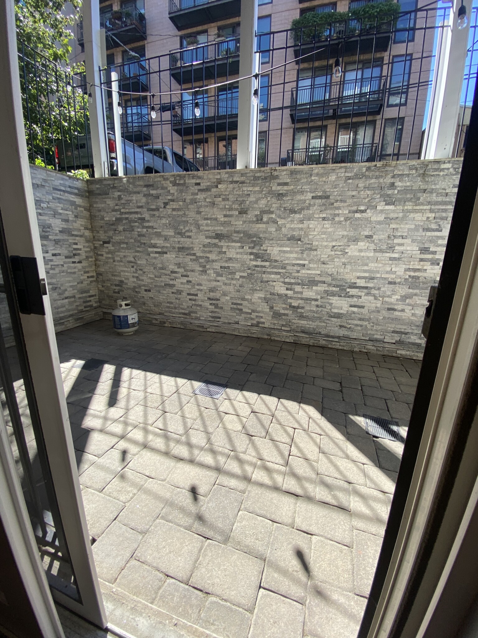 469 Massachusetts Ave, South End