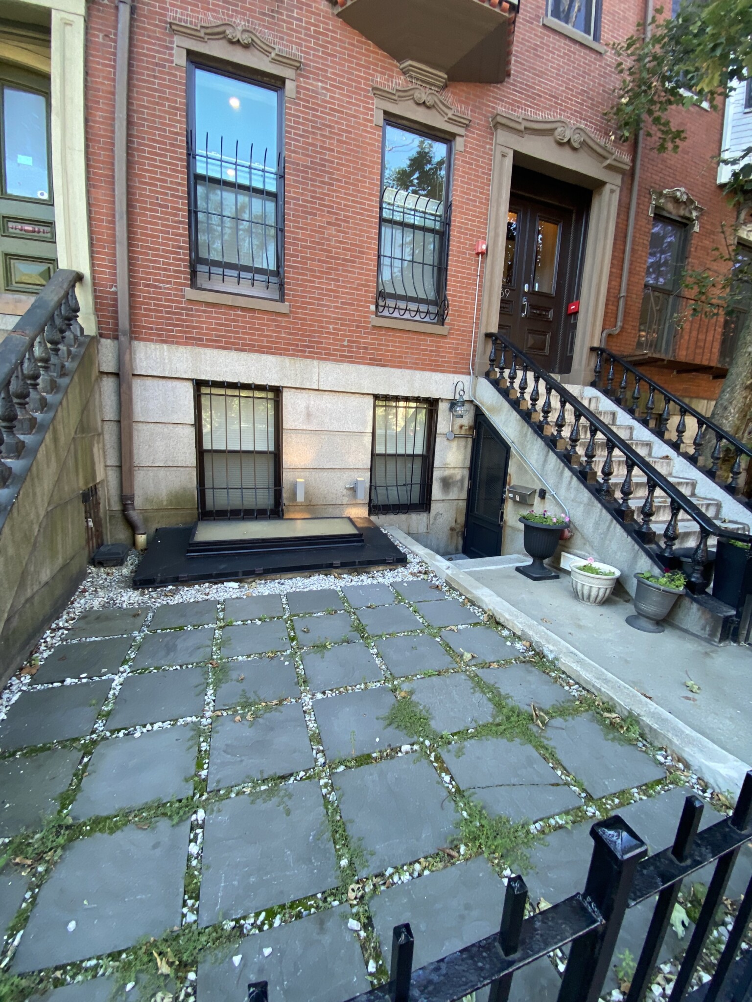 469 Massachusetts Ave, South End