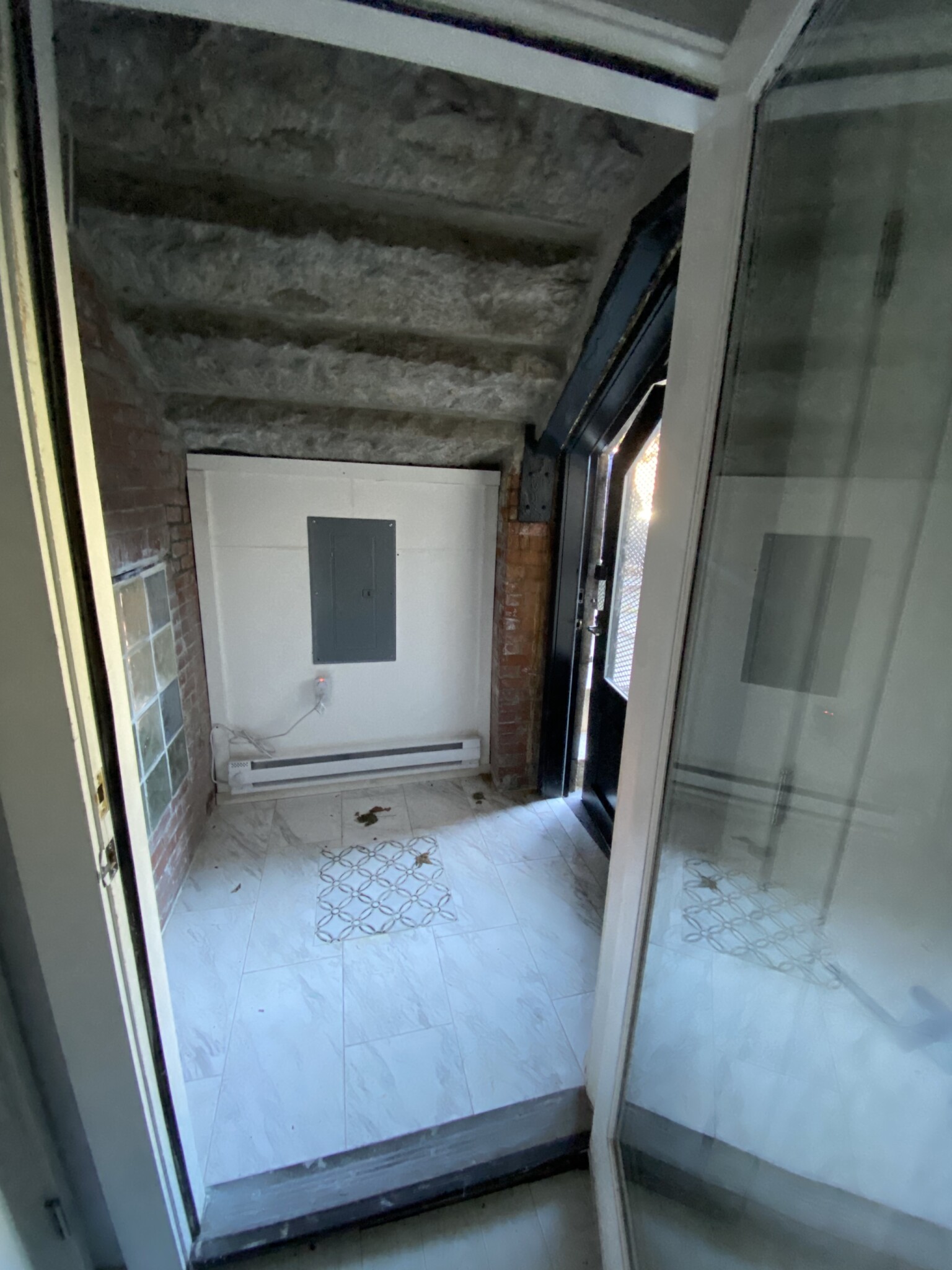 469 Massachusetts Ave, South End