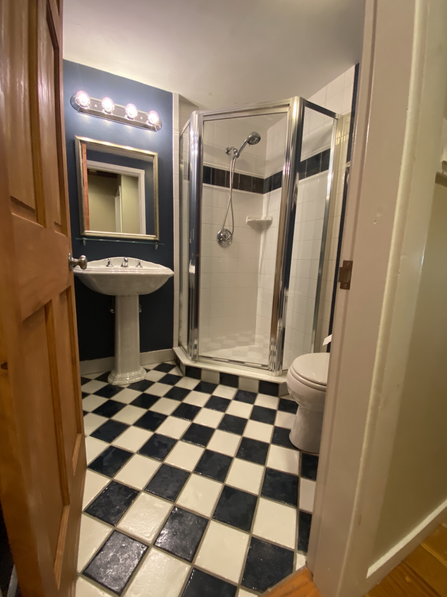 154 Commercial St, North End