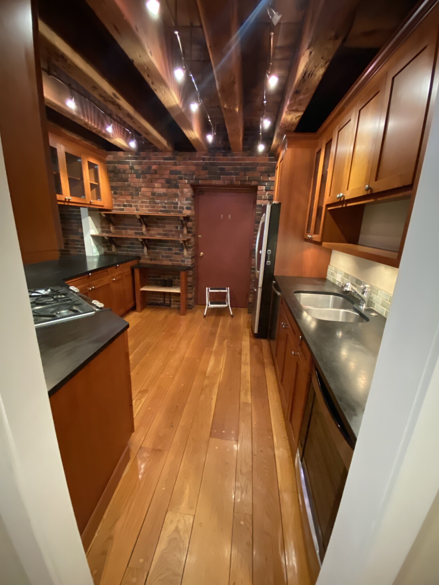 154 Commercial St, North End