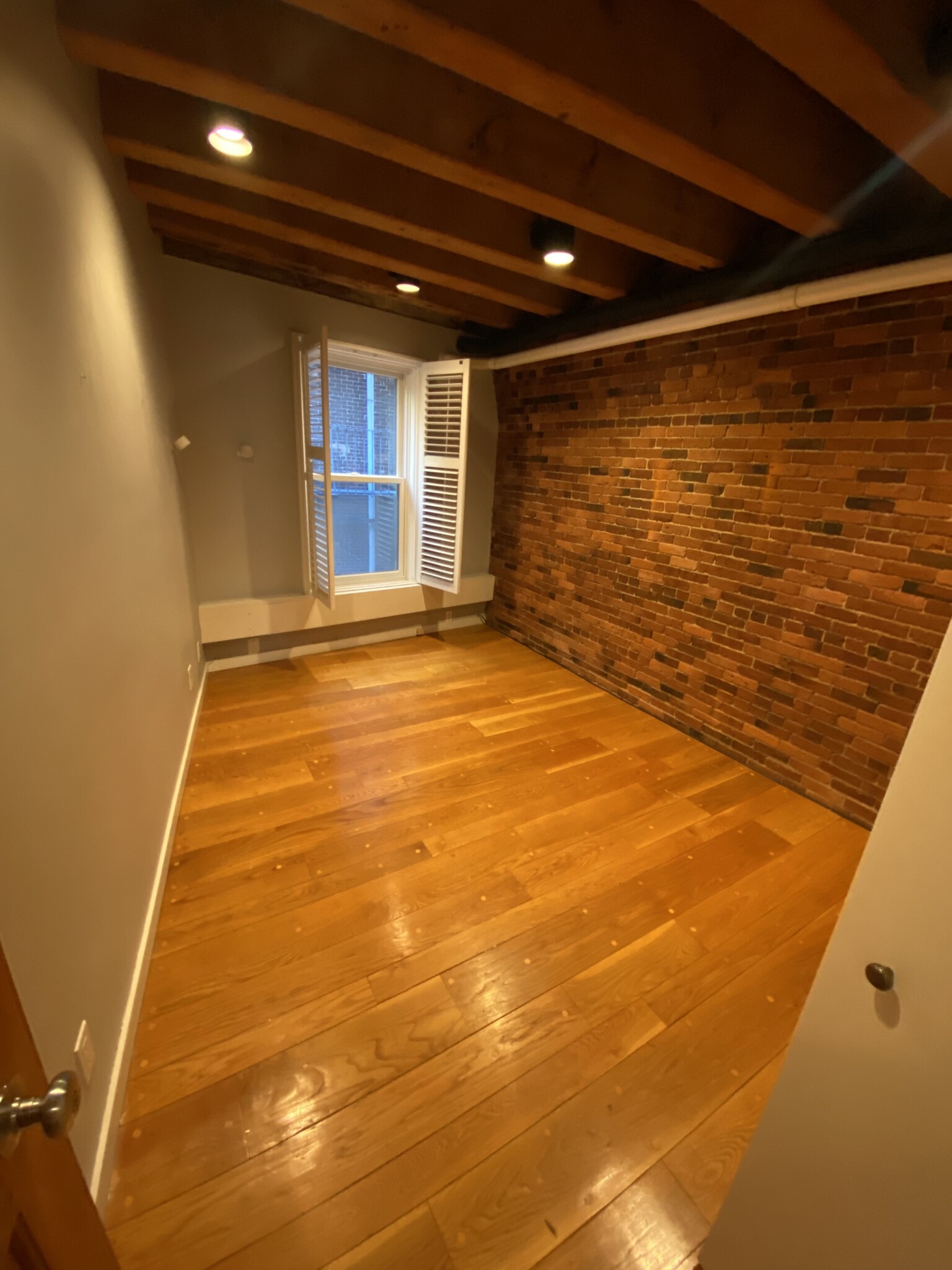 154 Commercial St, North End