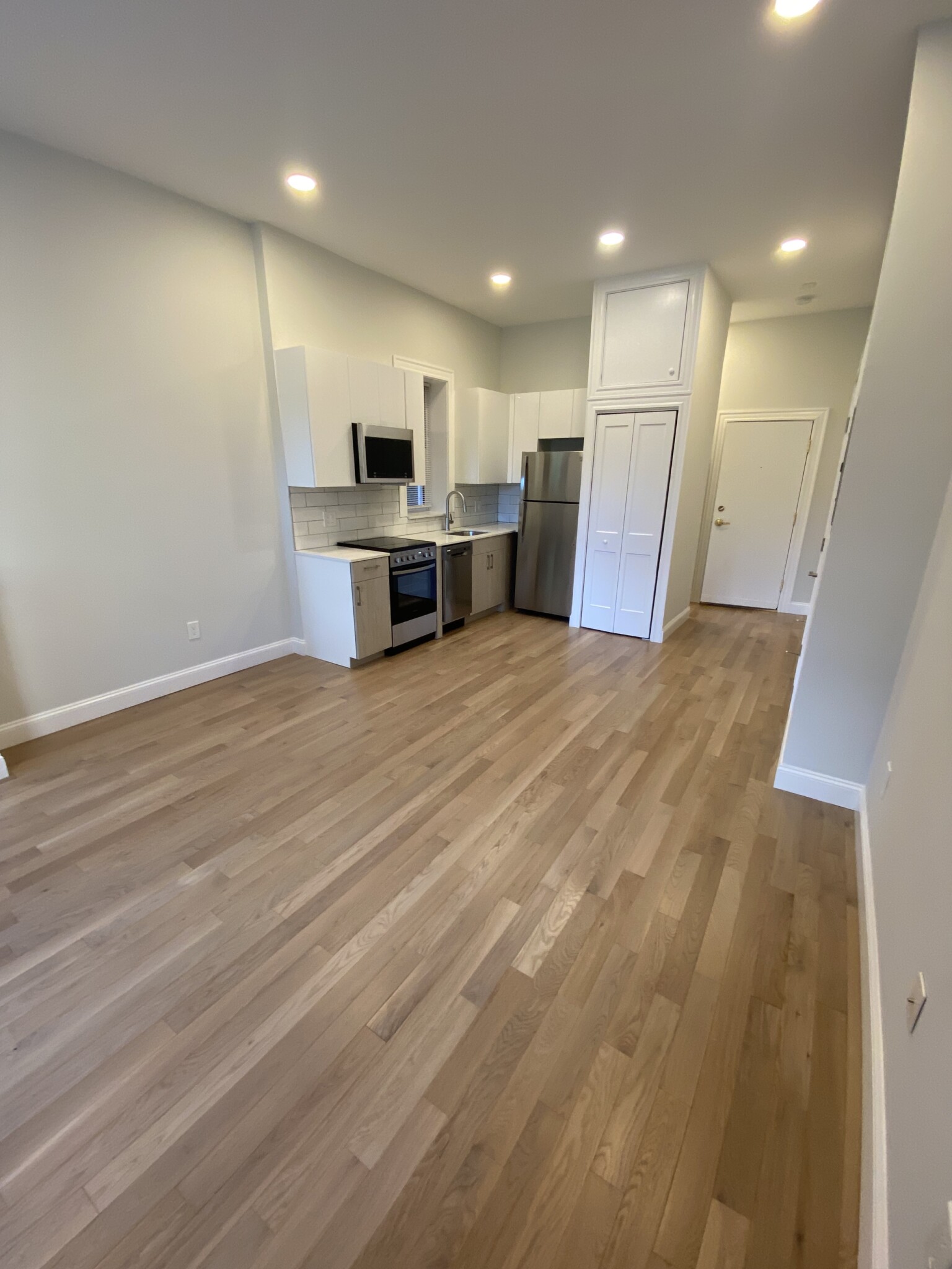 98 Queensberry St, Fenway