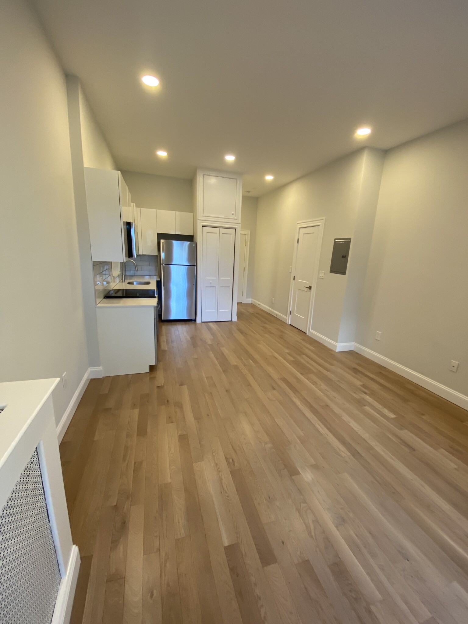 98 Queensberry St, Fenway