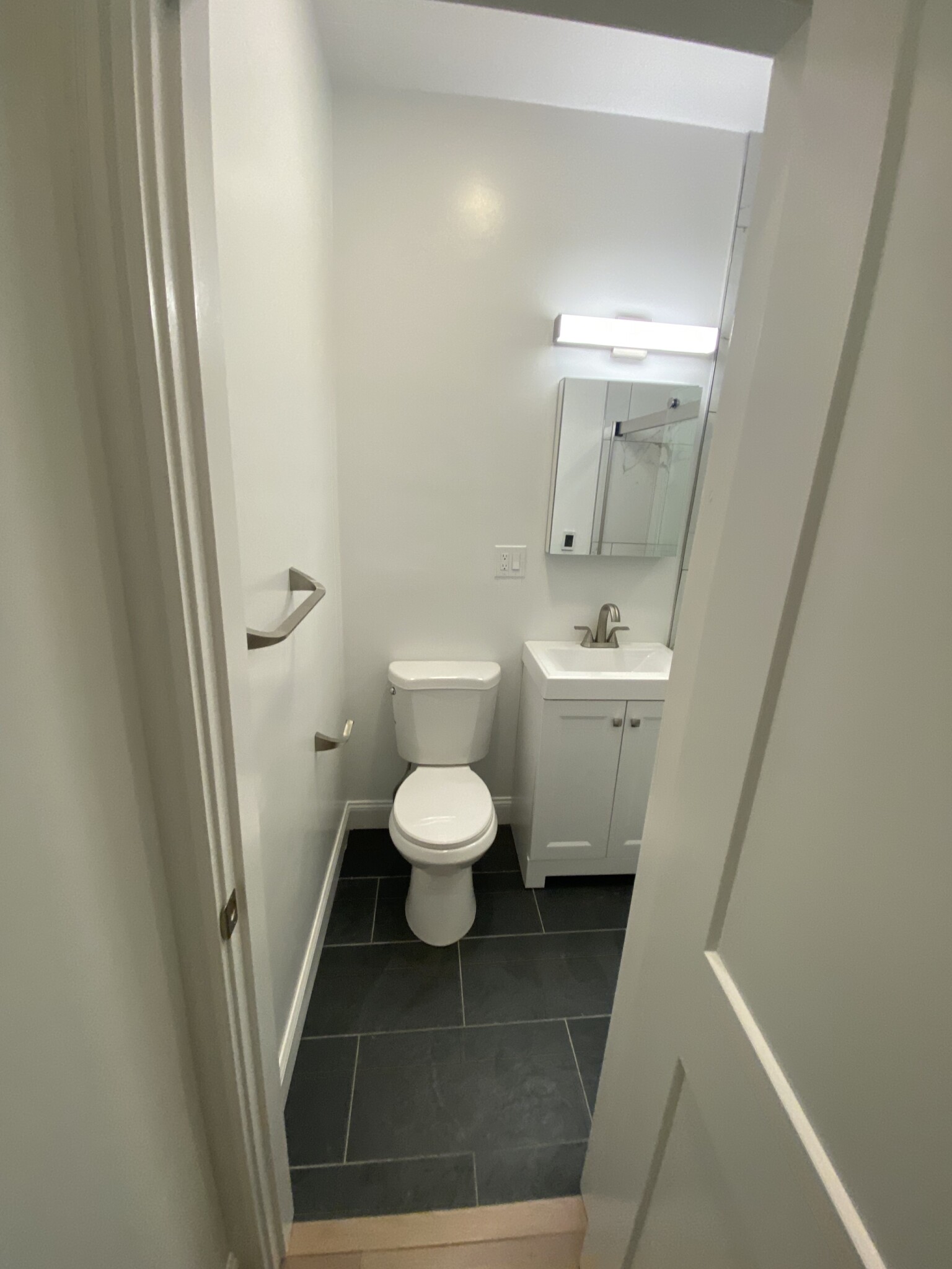 98 Queensberry St, Fenway