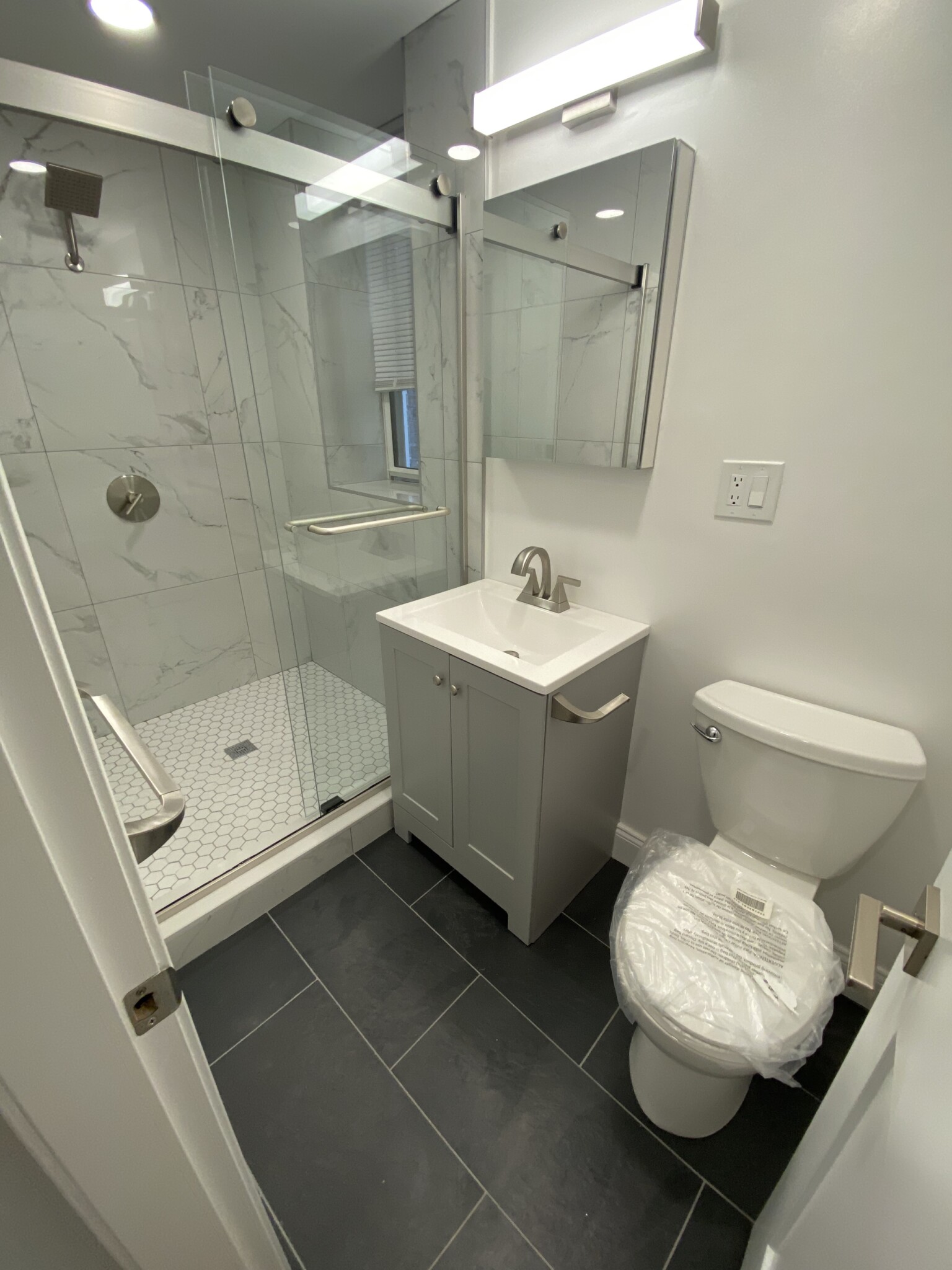 104 Queensberry St, Fenway