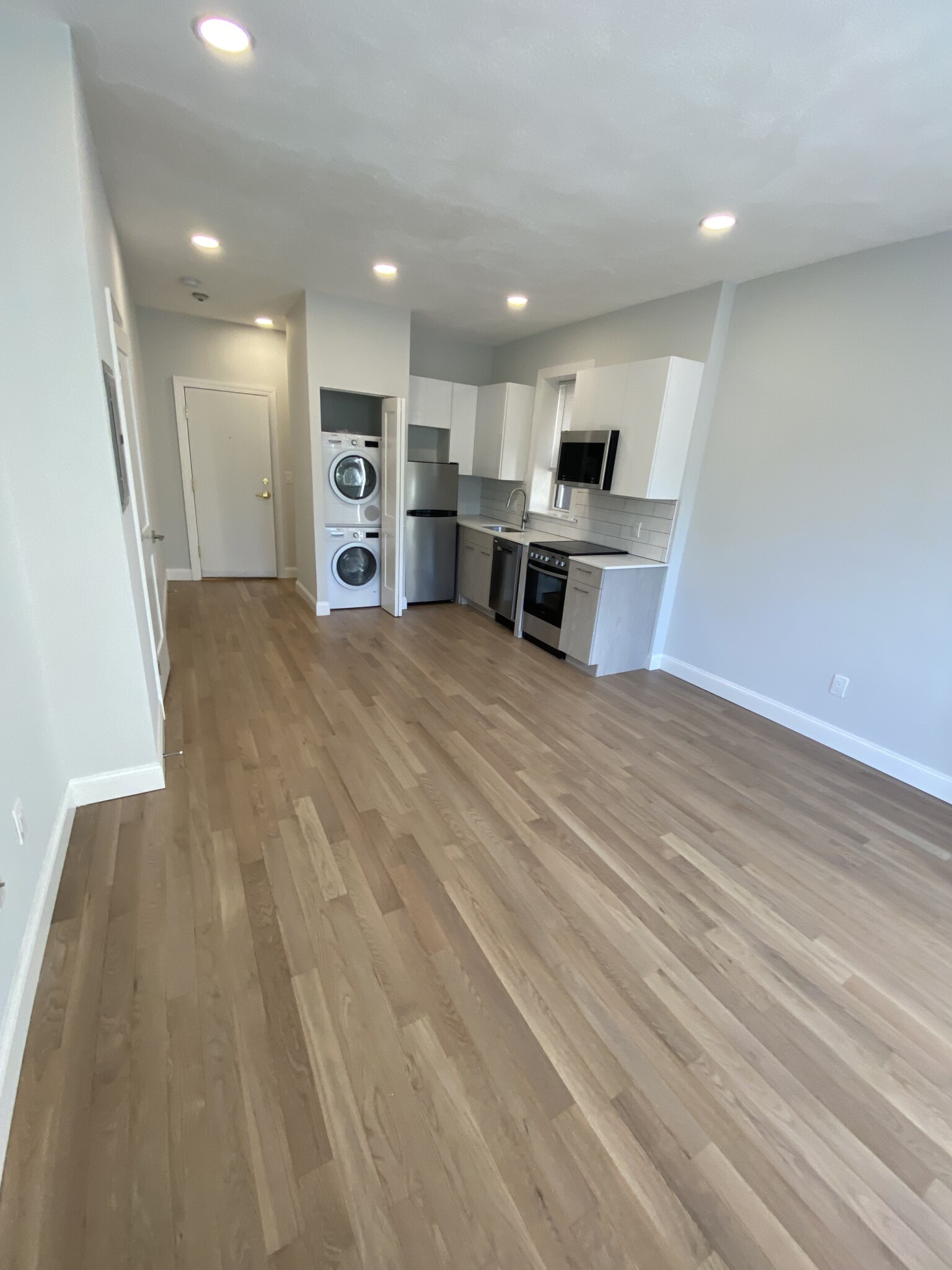 104 Queensberry St, Fenway