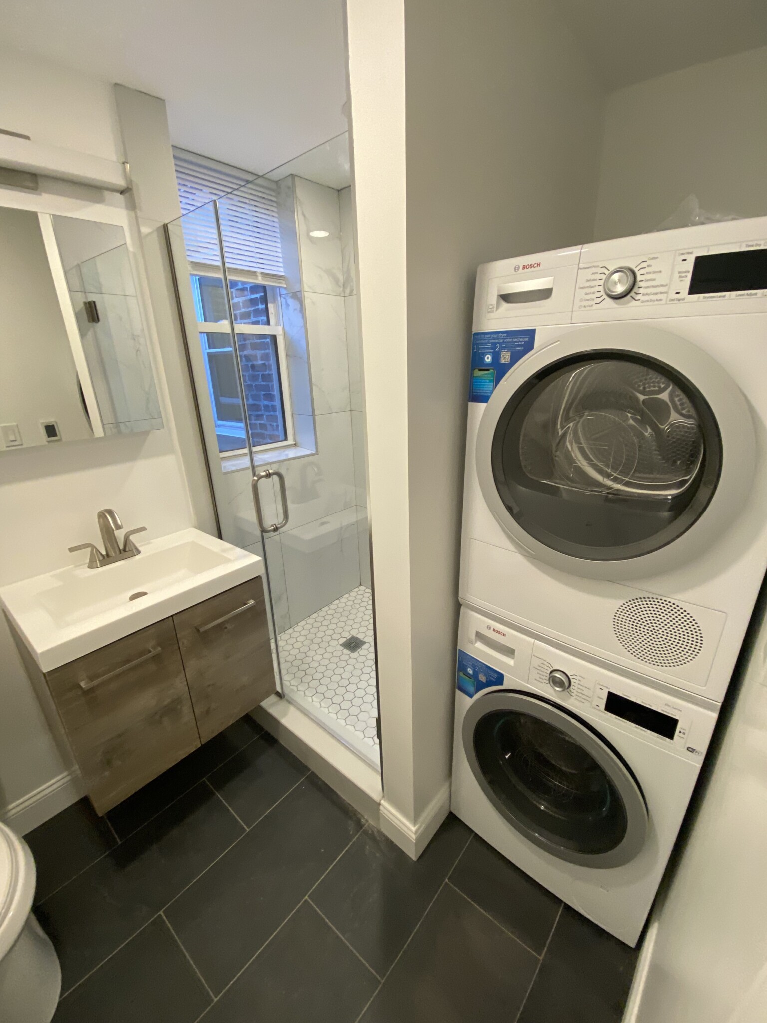 111 Queensberry St, Fenway