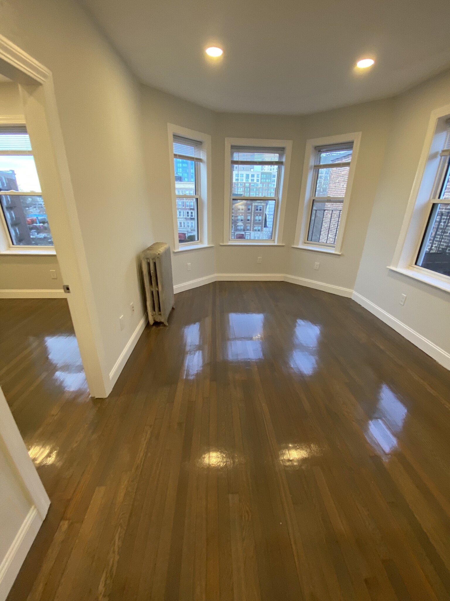 111 Queensberry St, Fenway