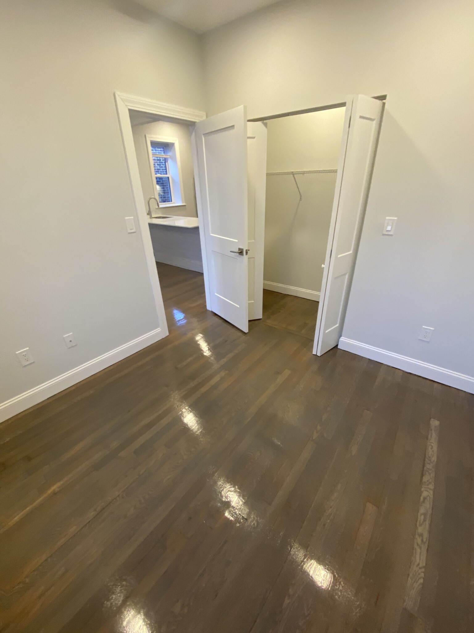 111 Queensberry St, Fenway