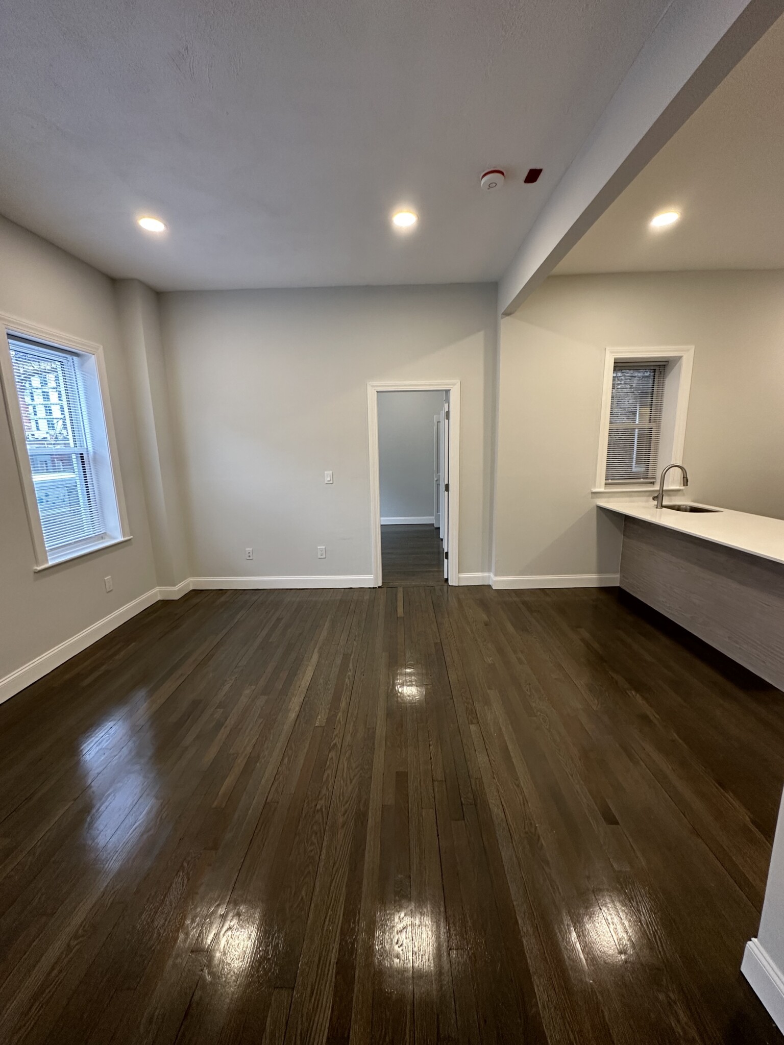 106 Queensberry St, Fenway