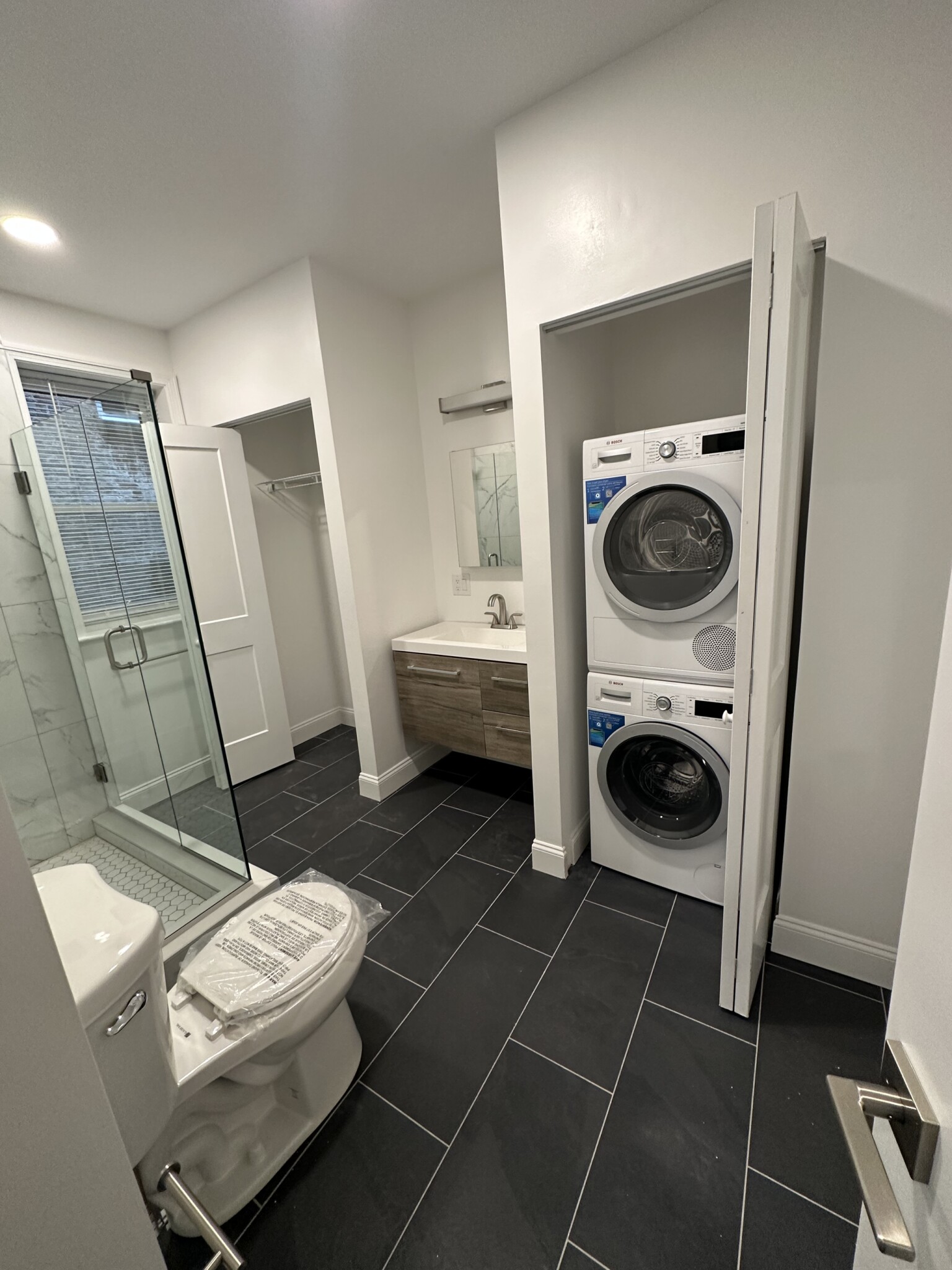 106 Queensberry St, Fenway