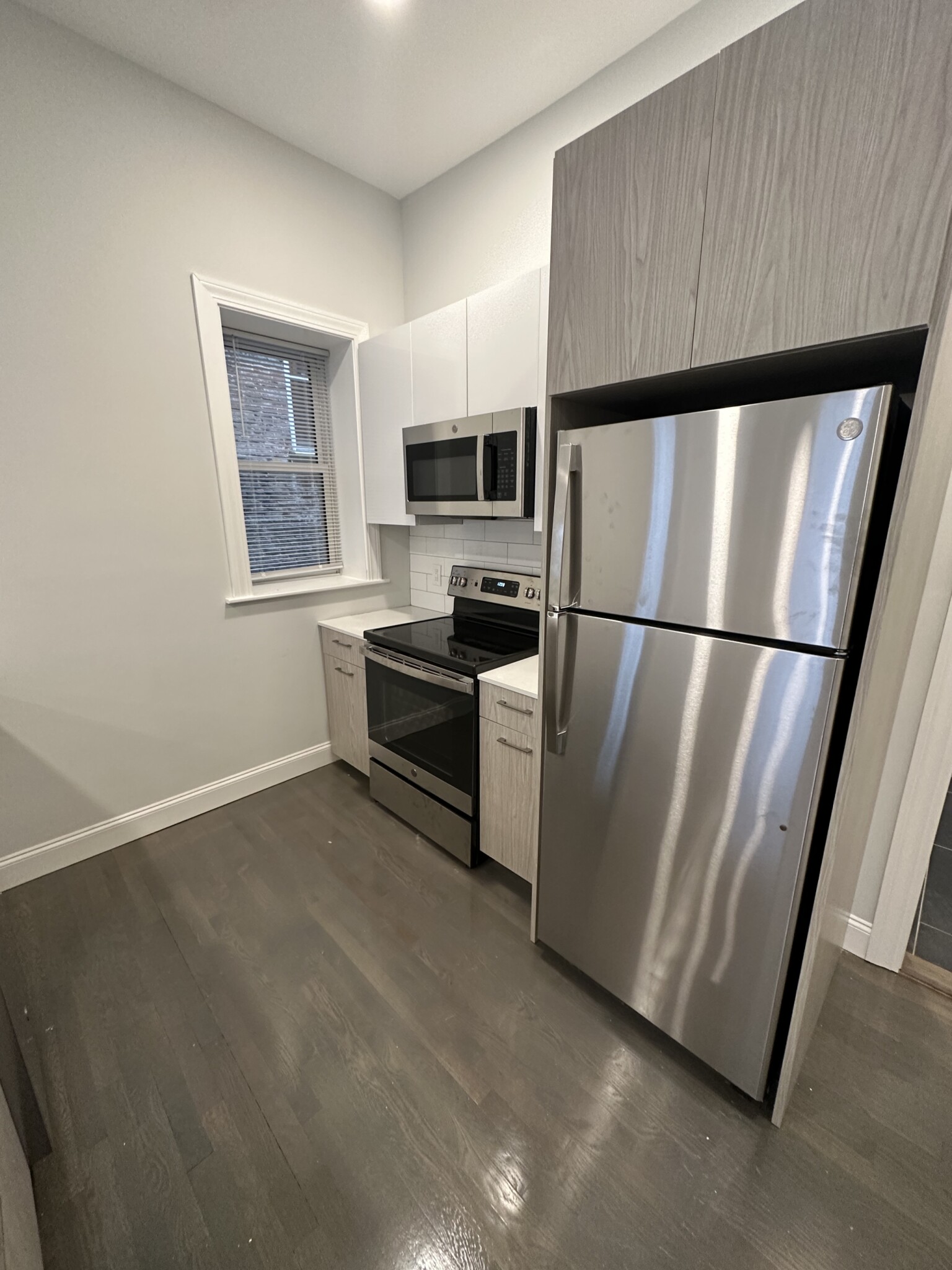 106 Queensberry St, Fenway