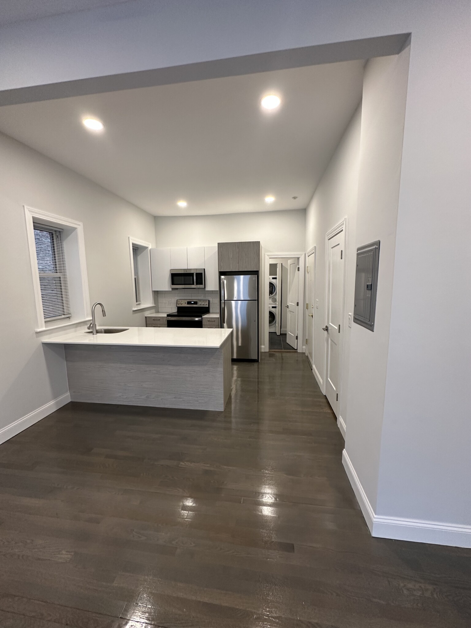 106 Queensberry St, Fenway