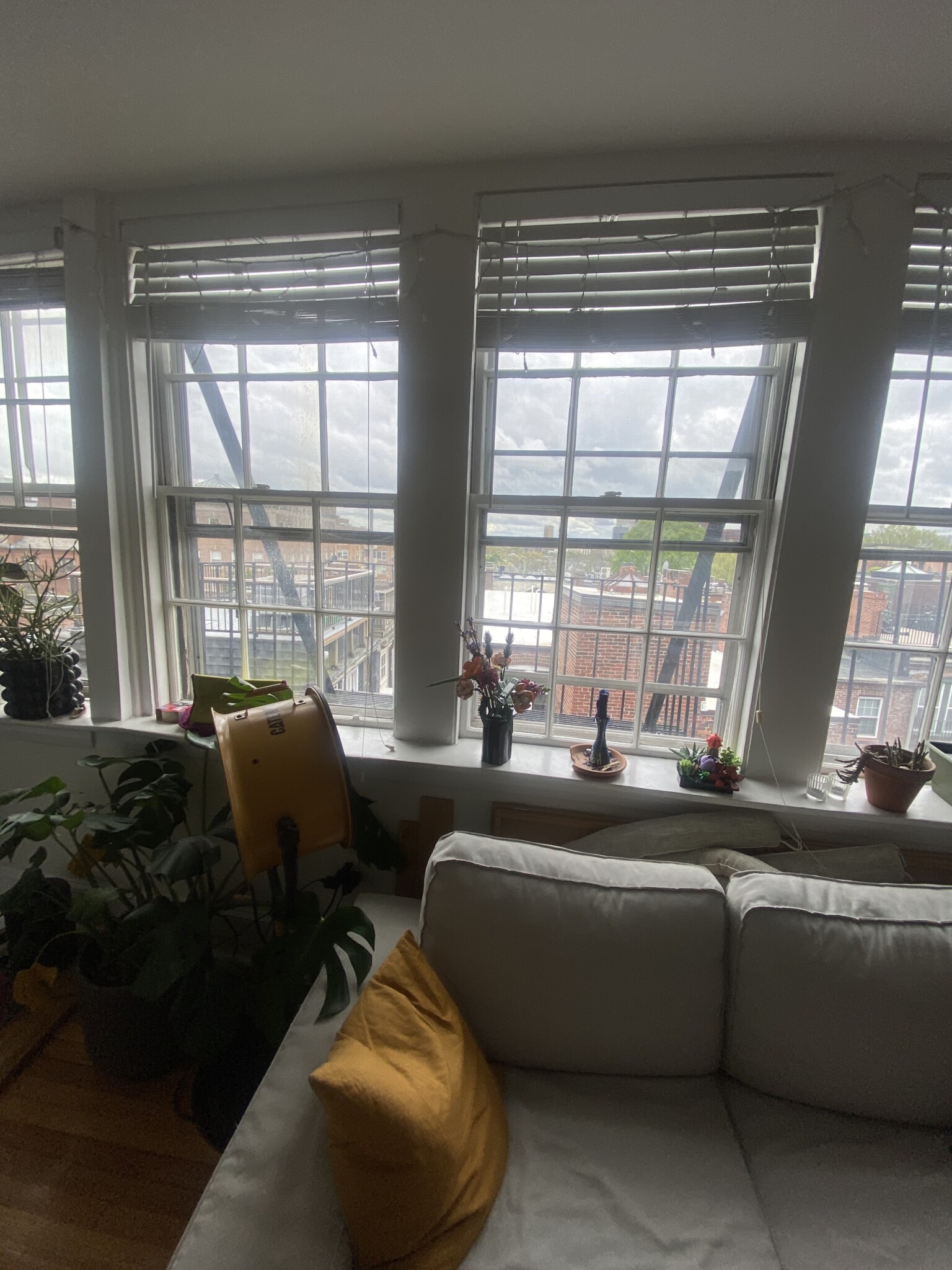 62 West Cedar St, Beacon Hill