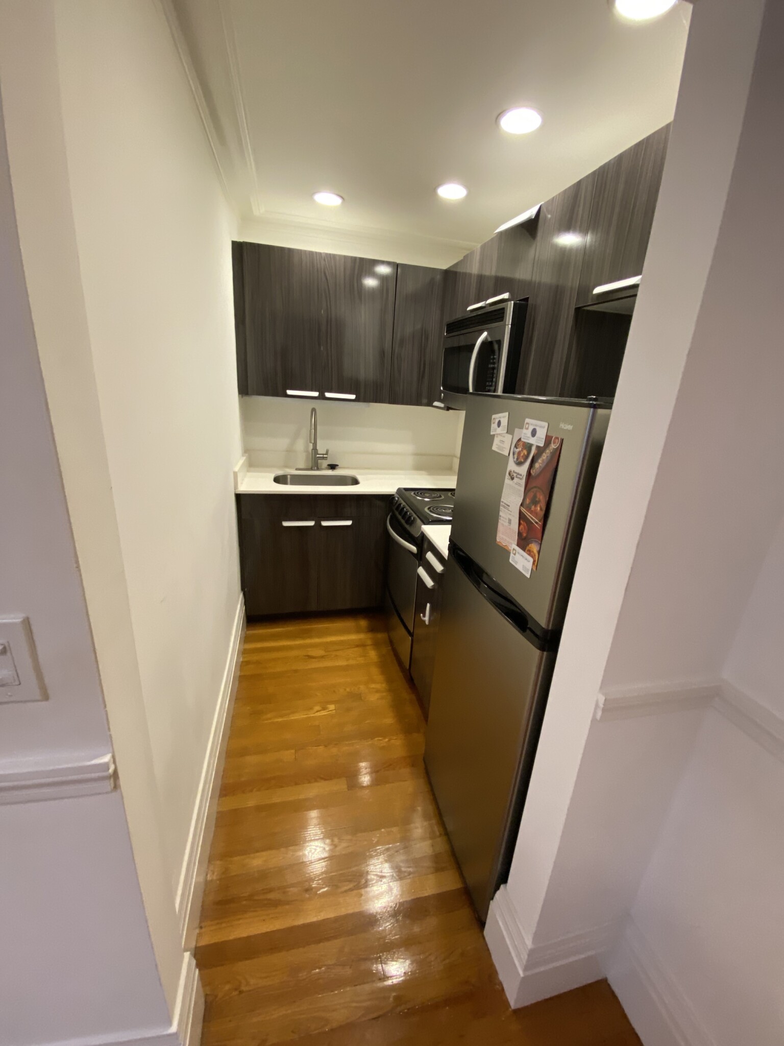 254 Newbury St, Back Bay