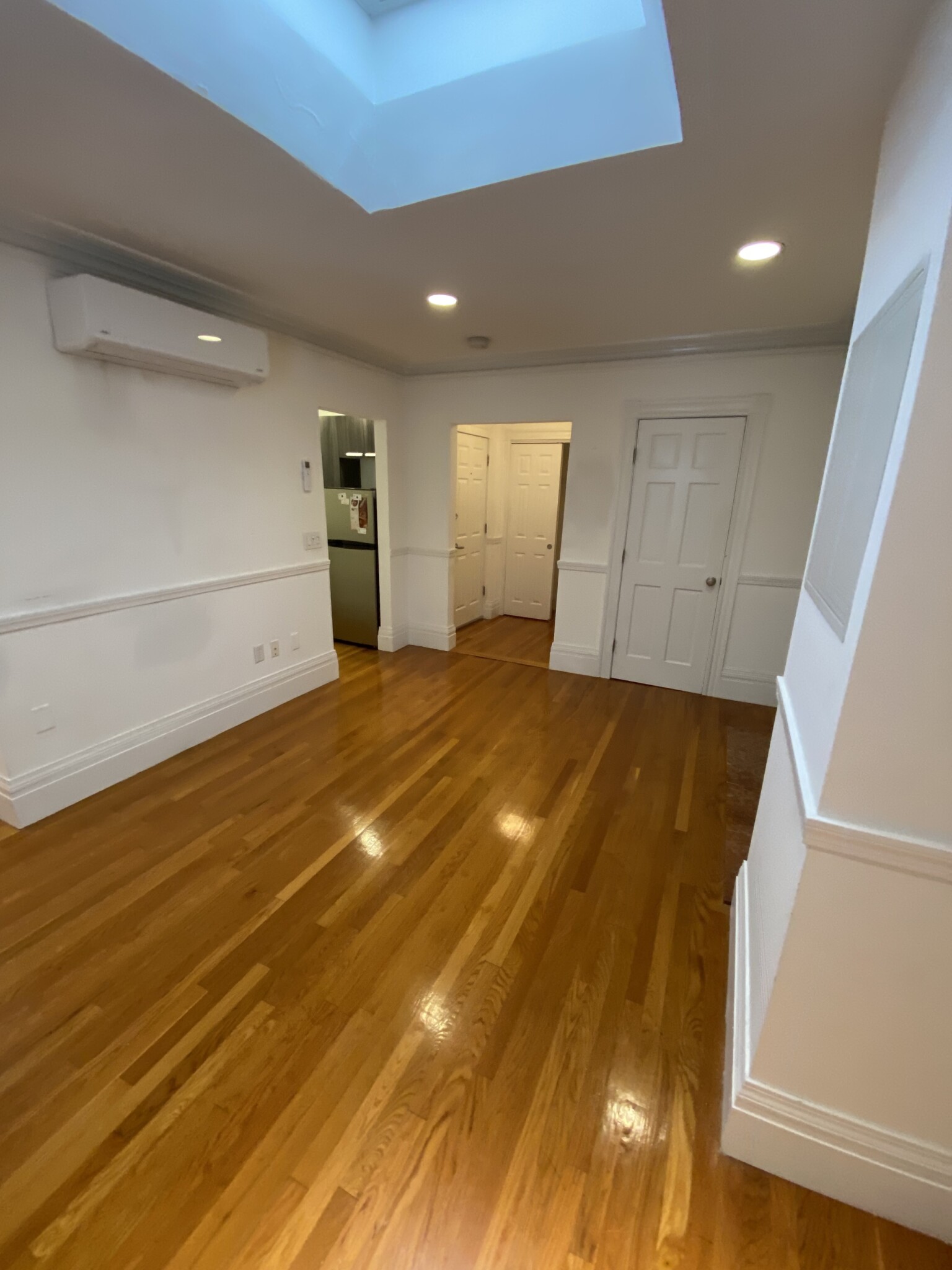 254 Newbury St, Back Bay