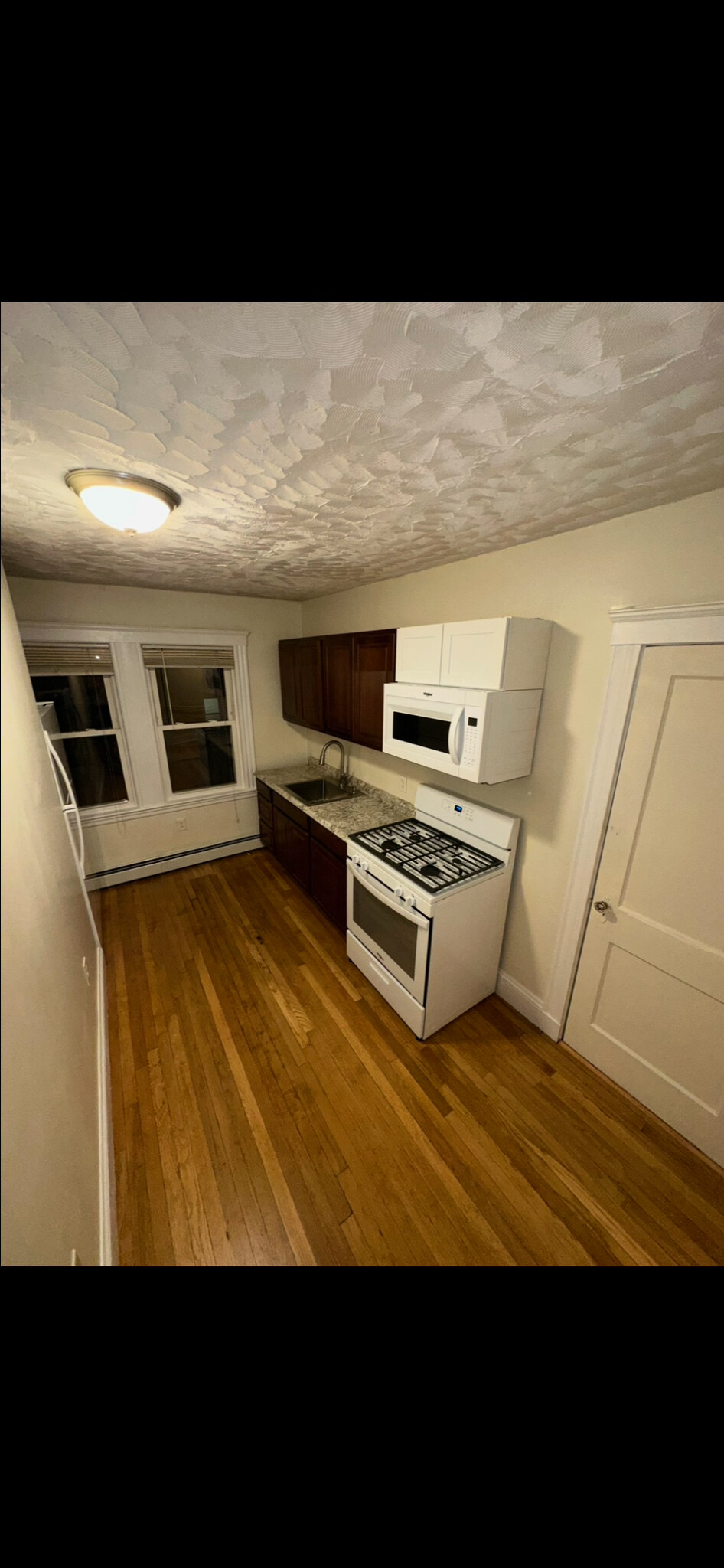 26 Hazelwood St, Roxbury