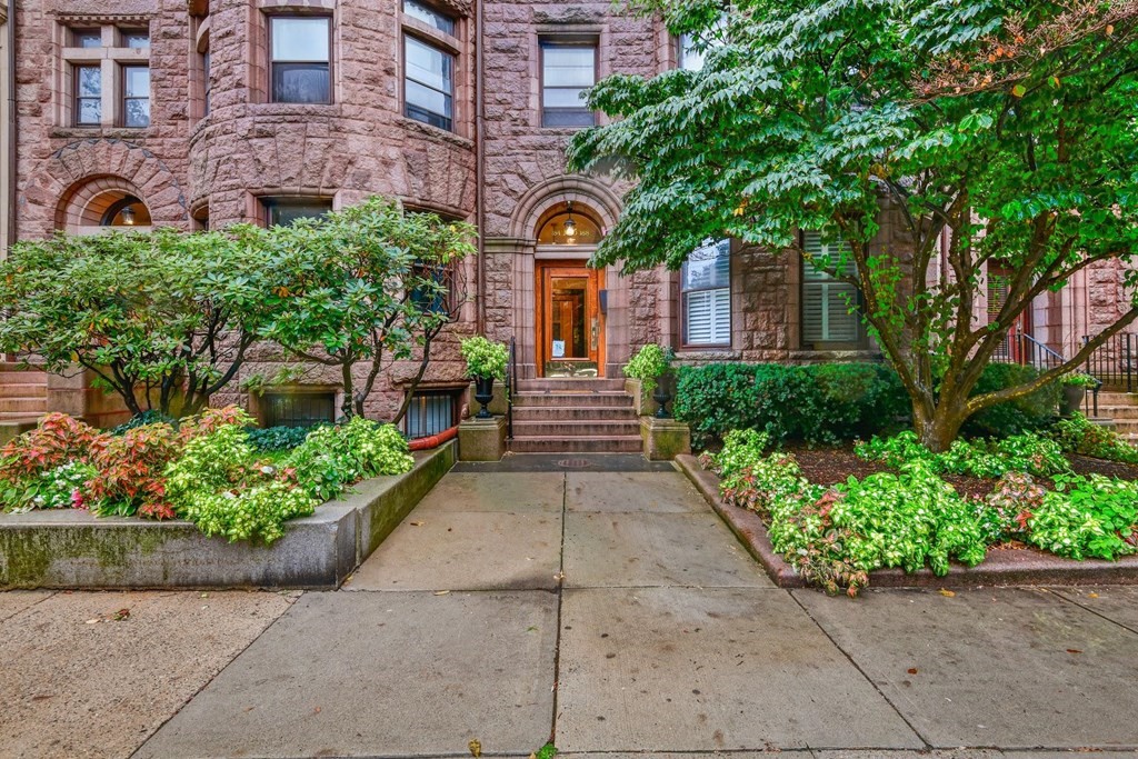 186 Commonwealth Ave, Back Bay