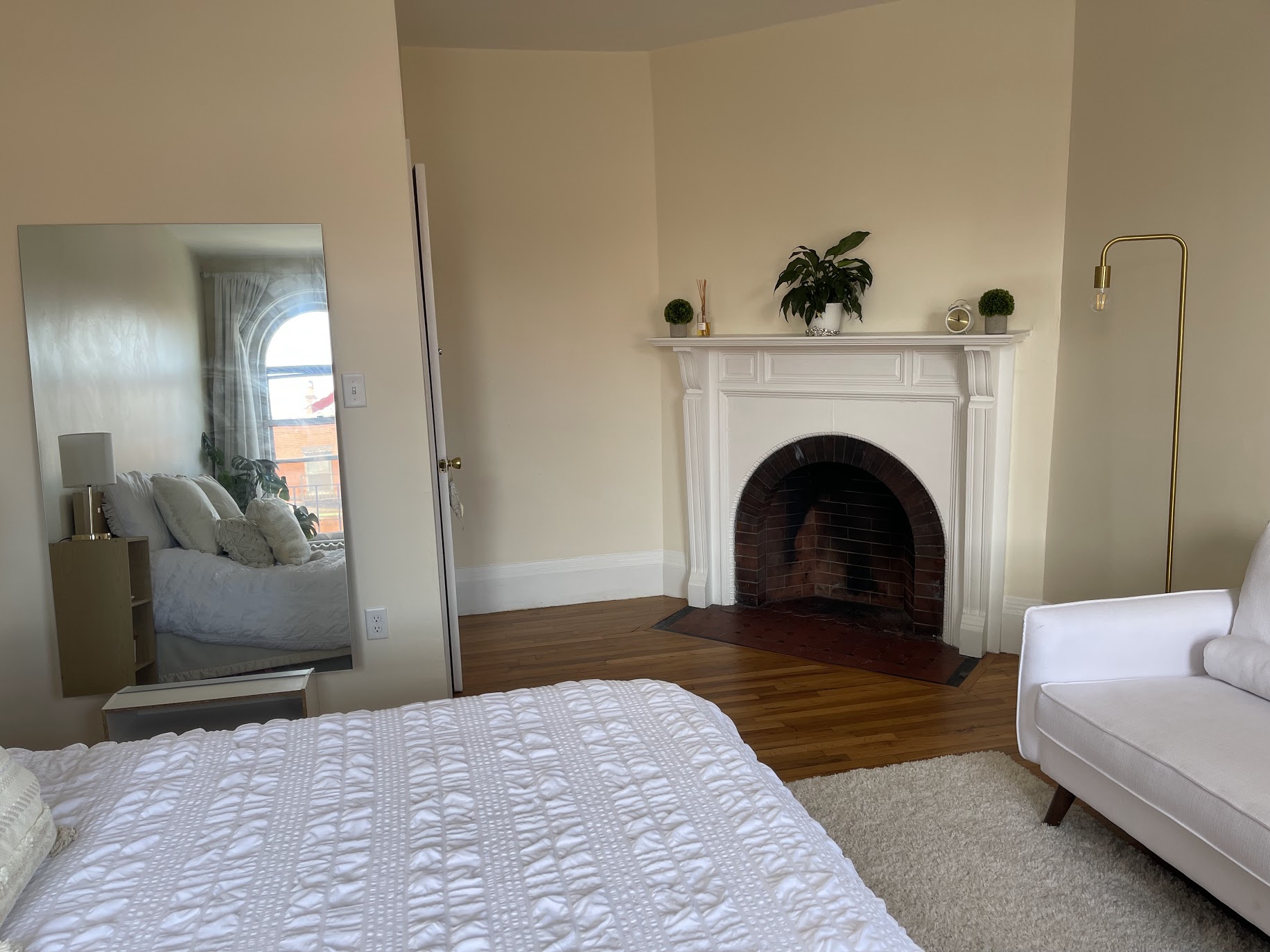 306 Newbury St, Back Bay