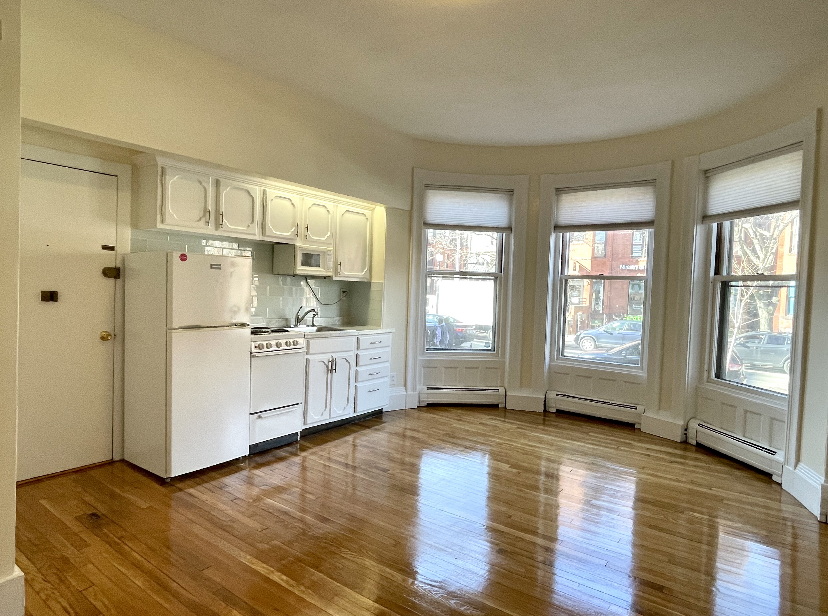 308 Newbury St, Back Bay