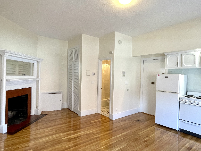 308 Newbury St, Back Bay