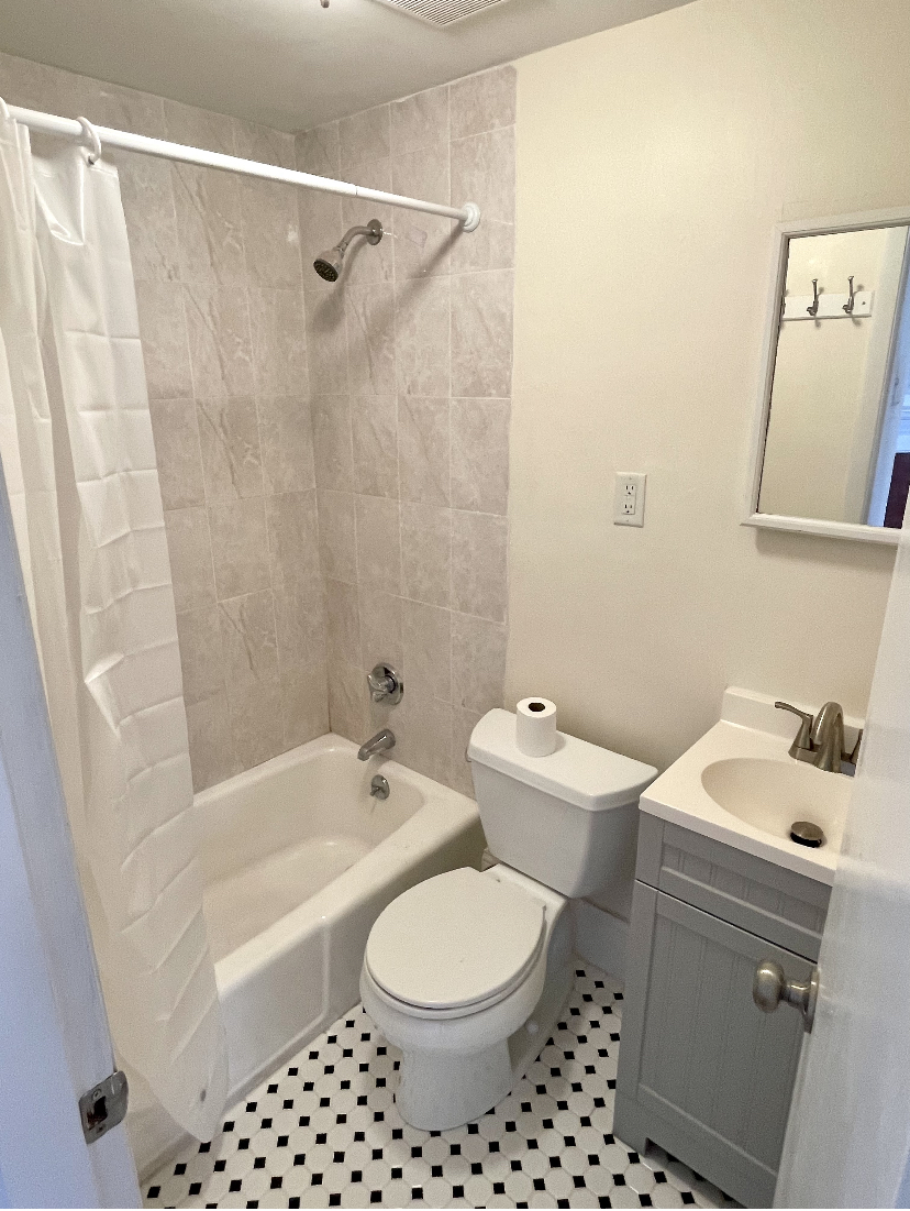 308 Newbury St, Back Bay