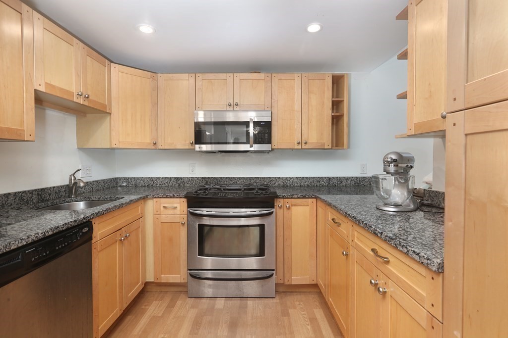 143 Brookline St, Back Bay