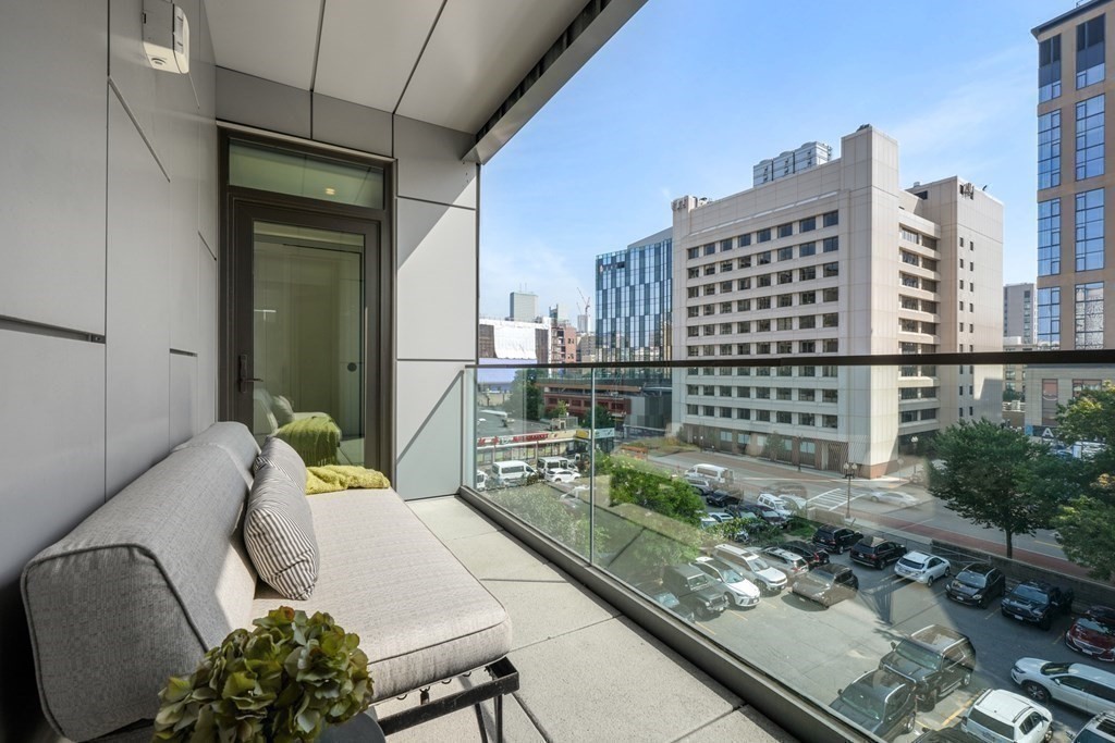 140 Shawmut Ave, South End