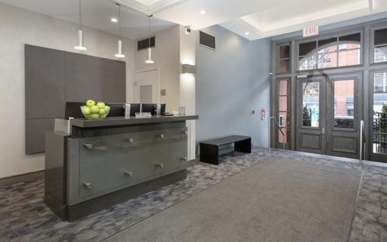 201 Newbury St, Back Bay